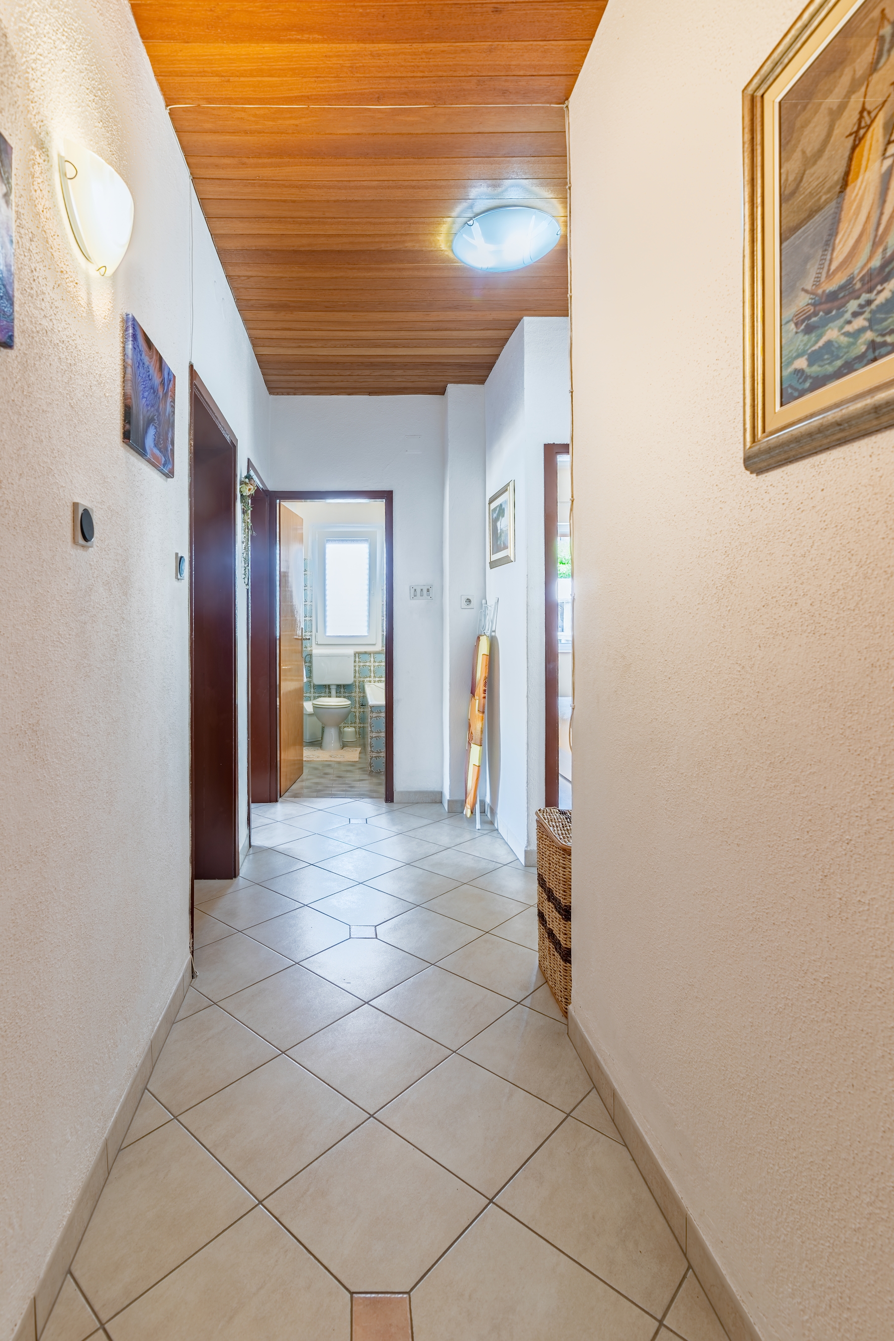 Three bedroom apartment with terrace Povlja, Brač  A-a