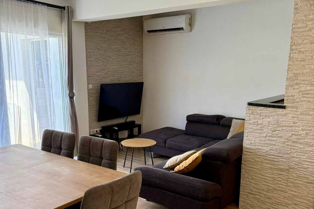 Three bedroom apartment with air-conditioning Podstrana (Split) (A-16793-a) Three bedroom apartment with air-conditioning Podstrana (Split) (A-16793-a)