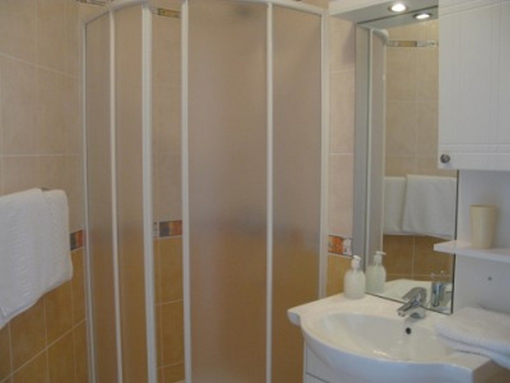 Top Rab Barbat Top Rab Barbat