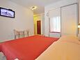 Dining room Podstrana, Dining room in the studio-apartment, WiFi.