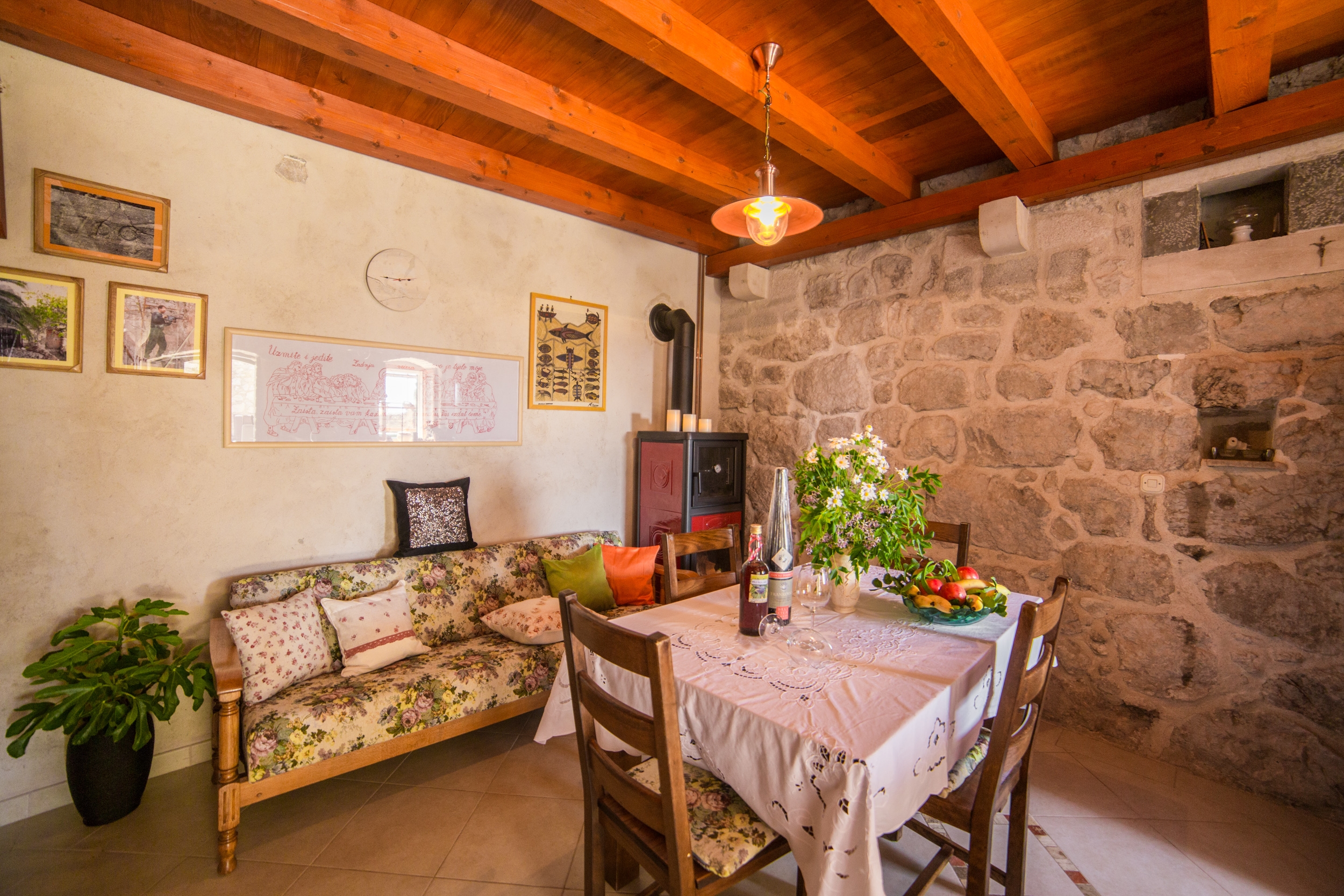 Two bedroom house with terrace and sea view Gornja Podgora, Makarska (K-16835) Two bedroom house with terrace and sea view Gornja Podgora, Makarska (K-16835)