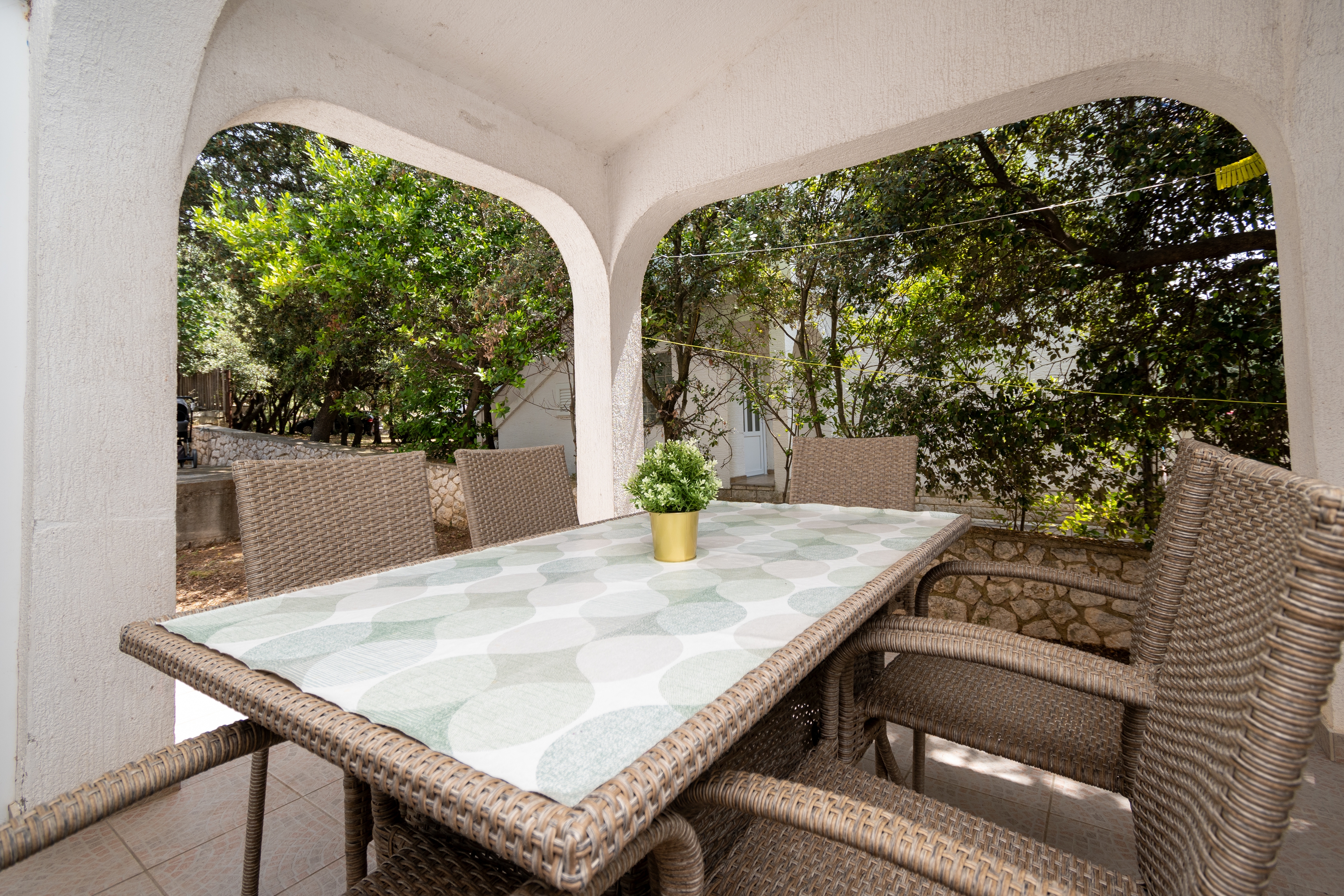 Two bedroom apartment with terrace Mandre, Pag  A-a