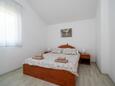 Bedroom 1 Mandre, Bedroom 1 in the apartment, (pet friendly) and WiFi.