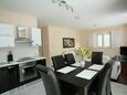 Столовая Sumartin, Столовая в размещении типа house, доступный кондиционер и WiFi.