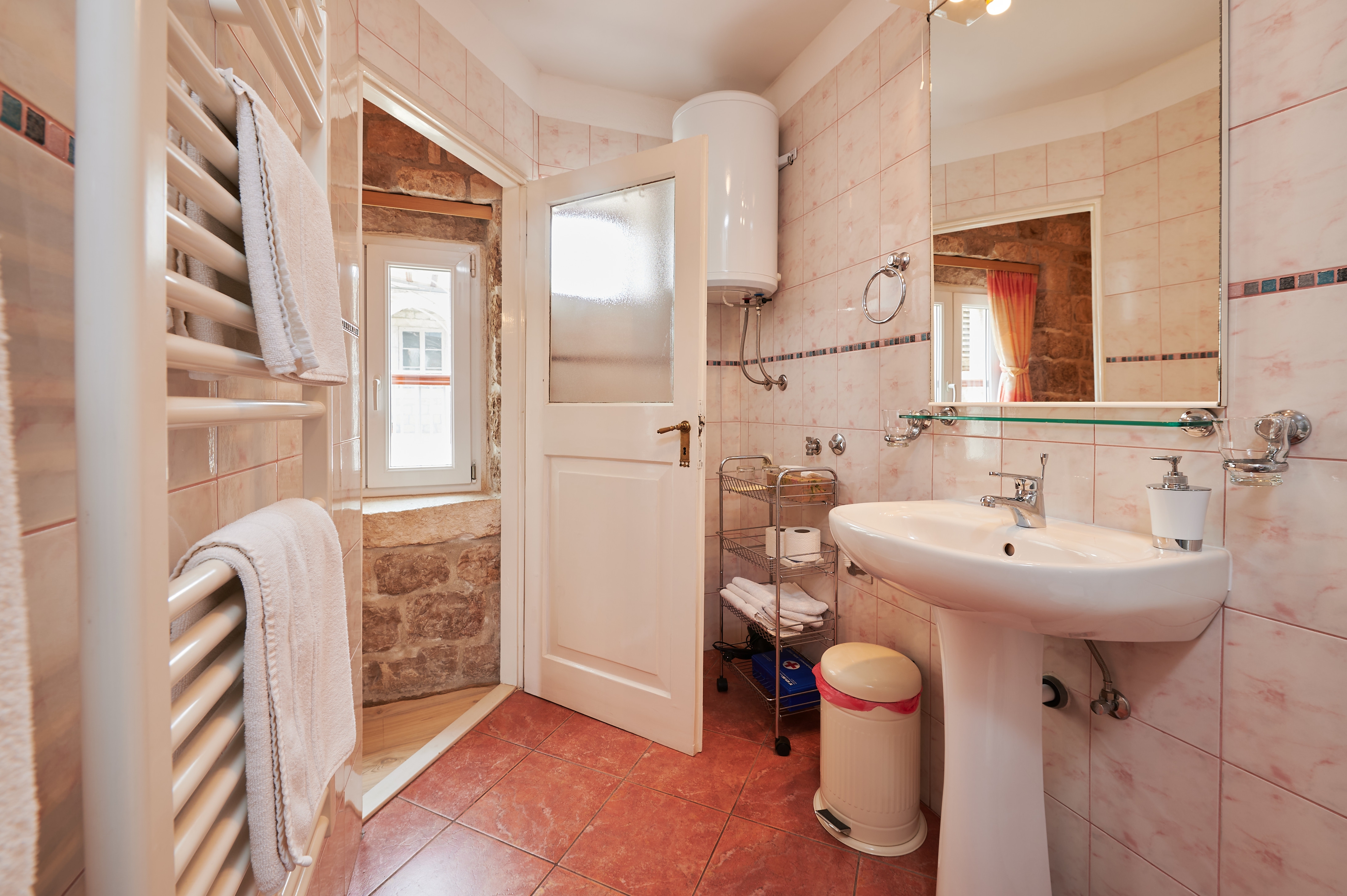 One bedroom apartment with air-conditioning Trogir  A-b
