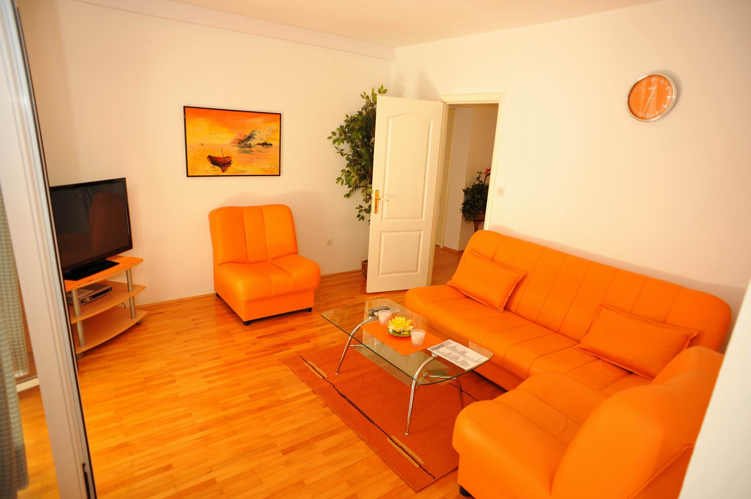 Two bedroom apartment with terrace and sea view Sutivan, Brač (A-16846-a) Two bedroom apartment with terrace and sea view Sutivan, Brač (A-16846-a)