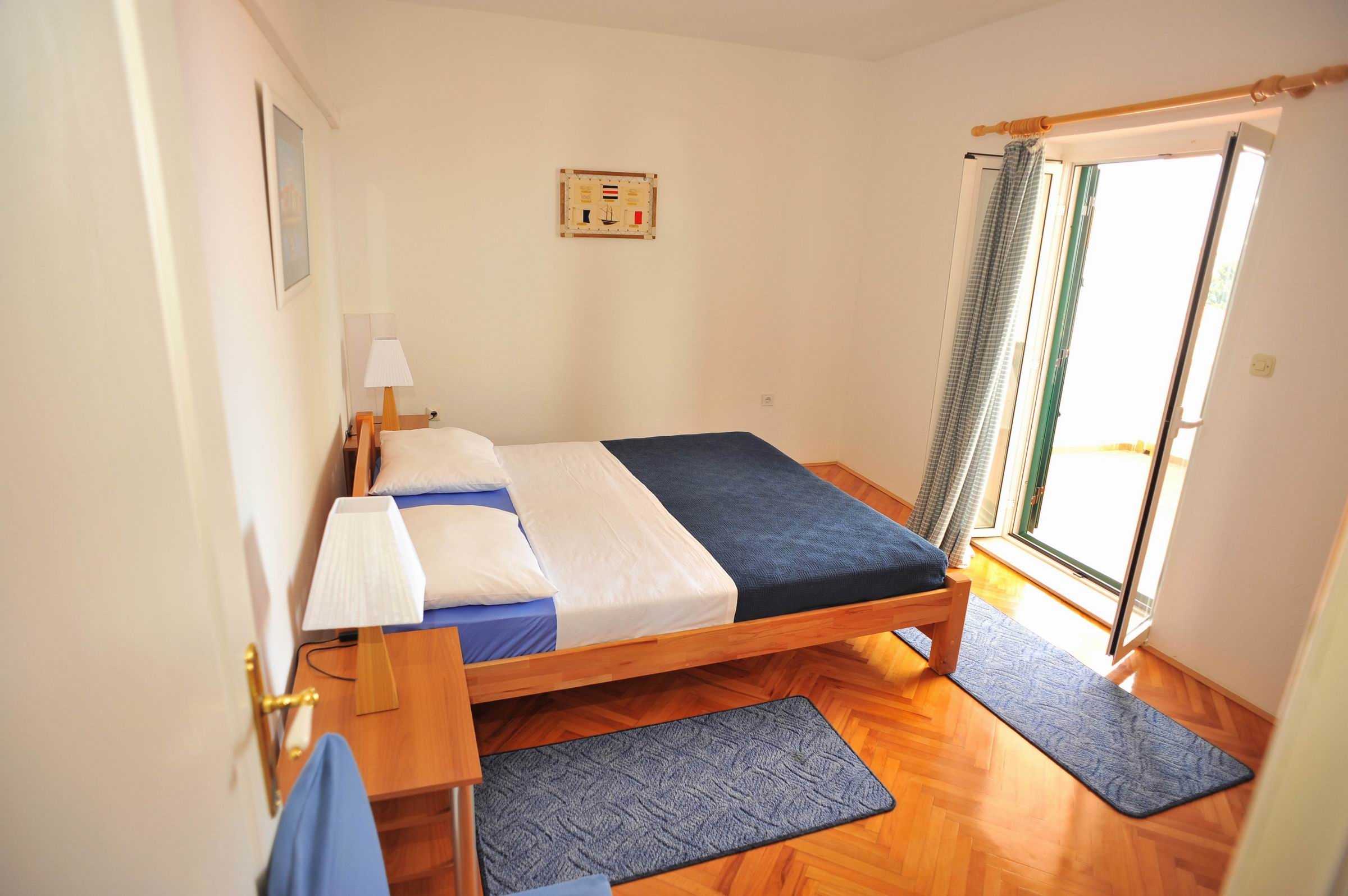 Two bedroom apartment with terrace and sea view Sutivan, Brač (A-16846-b) Two bedroom apartment with terrace and sea view Sutivan, Brač (A-16846-b)