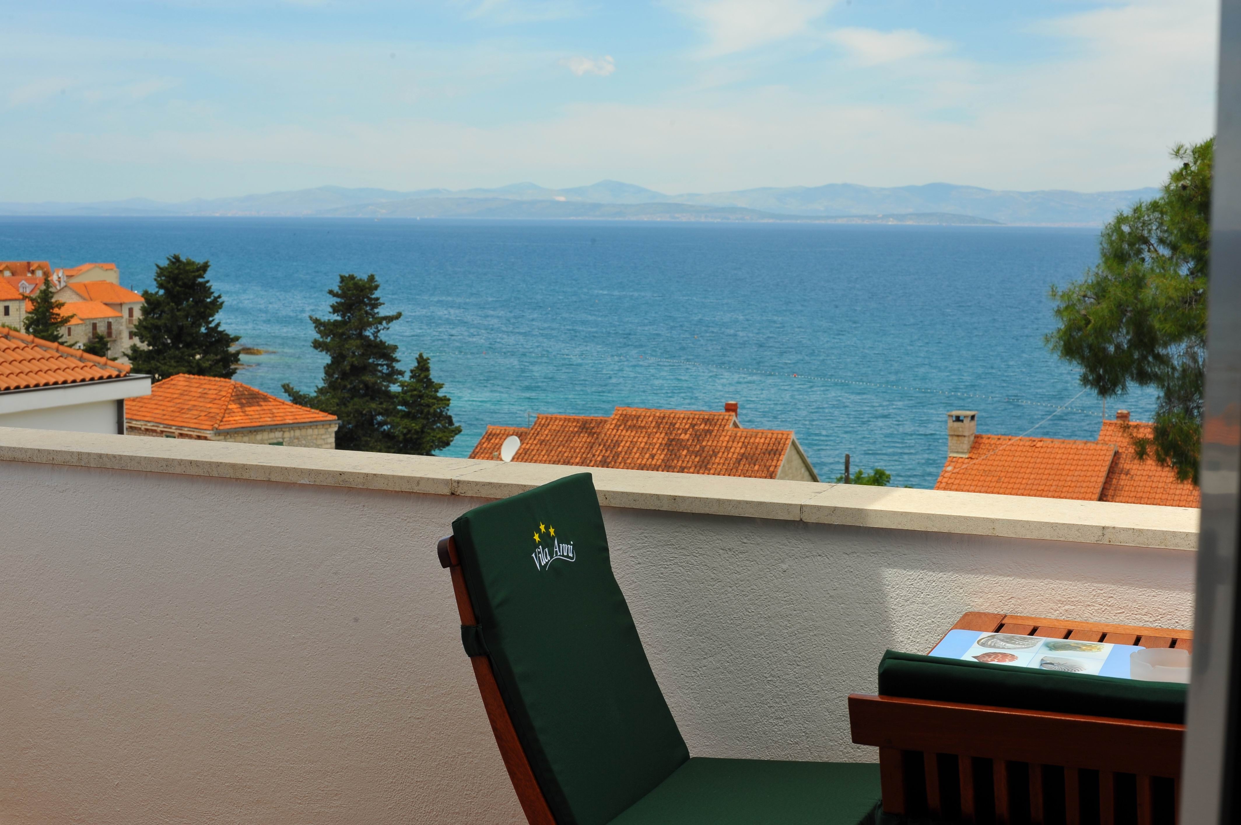 Studio flat with terrace and sea view Sutivan, Brač  AS-a