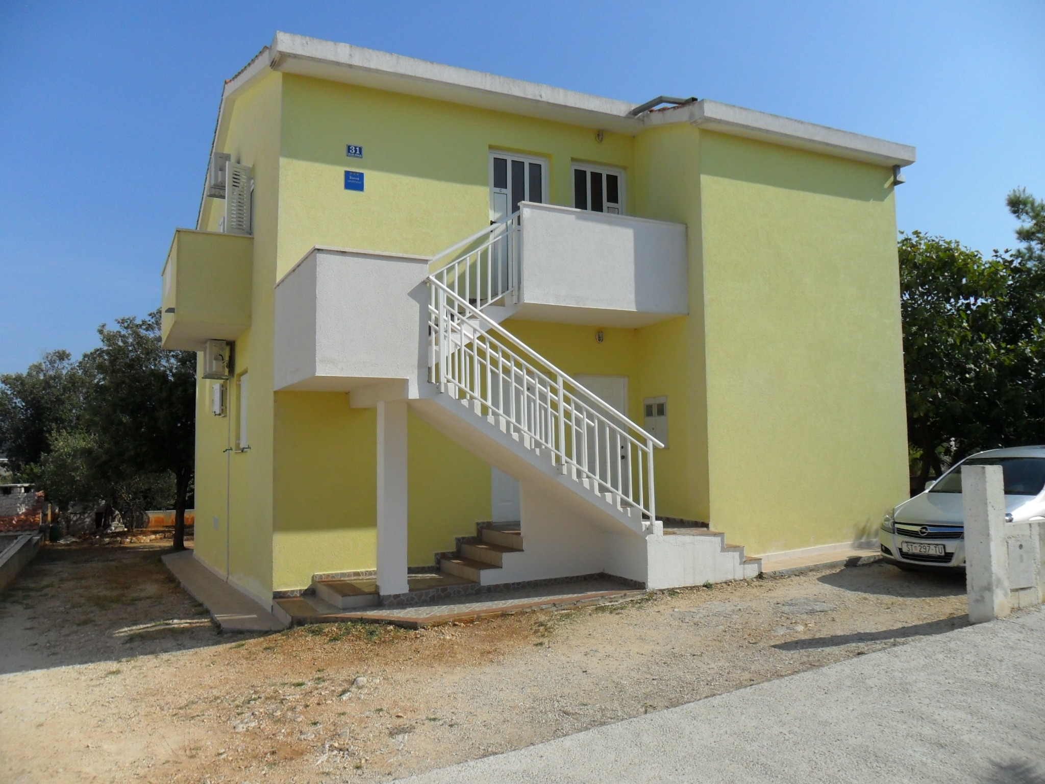 Enosobni apartma ob morju Sevid, Trogir  A-b