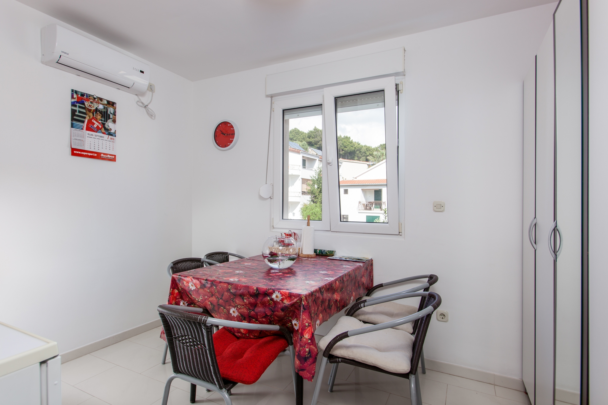 Studio flat with terrace Duće, Omiš (AS-16877-b)