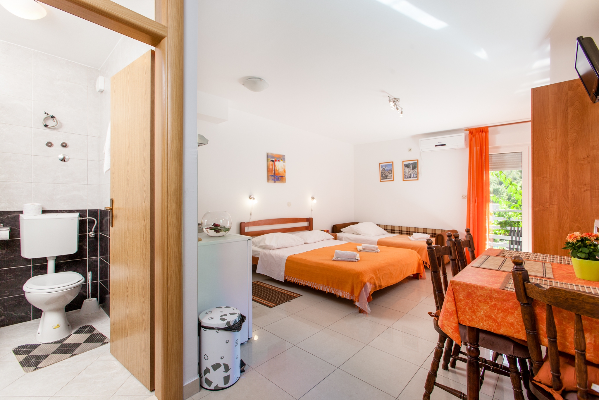 Studio flat with balcony Duće, Omiš (AS-16877-c) Studio flat with balcony Duće, Omiš (AS-16877-c)