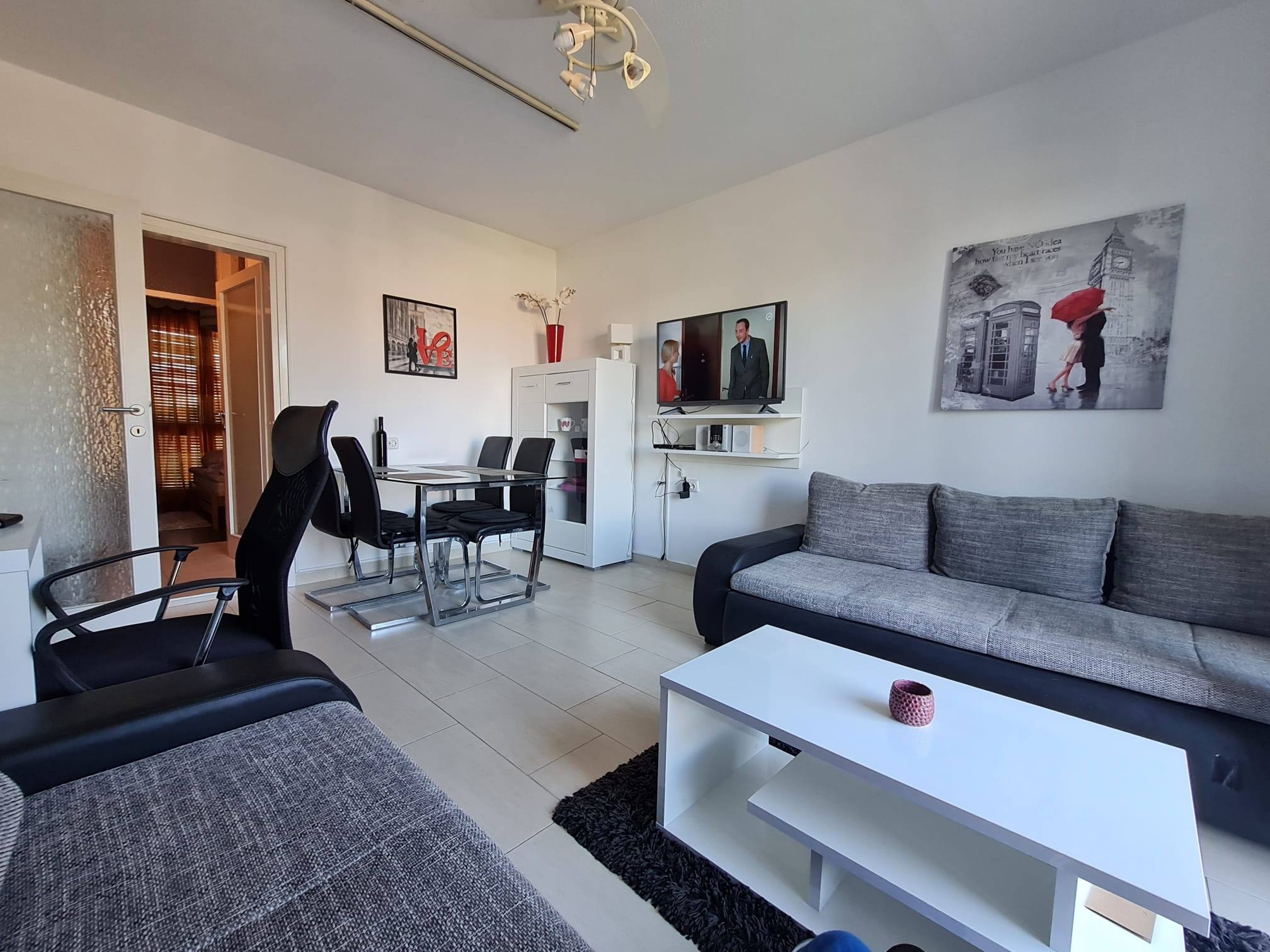 One bedroom apartment with terrace Poreč (A-16880-a)