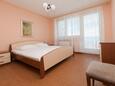 Sypialnia 1 Crikvenica, Sypialnia 1 w zakwaterowaniu typu apartment, WiFi.