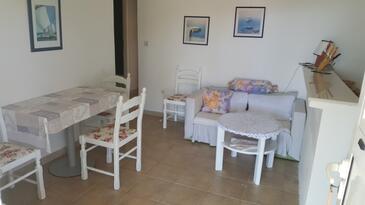 Sevid, Dining room in the apartment, (pet friendly) and WiFi.
