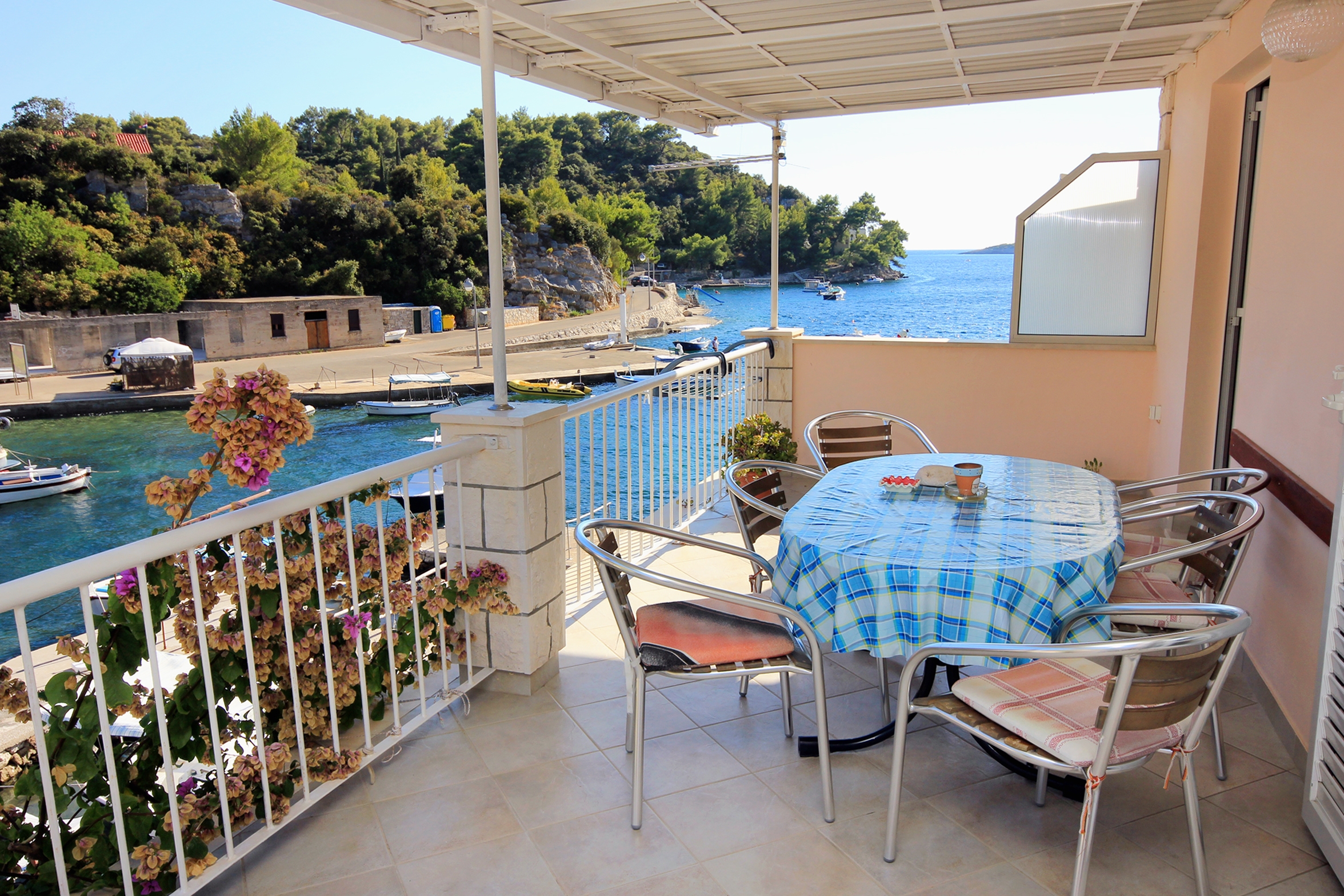 Two bedroom apartment with terrace and sea view Gršćica, Korčula (A-169-b)