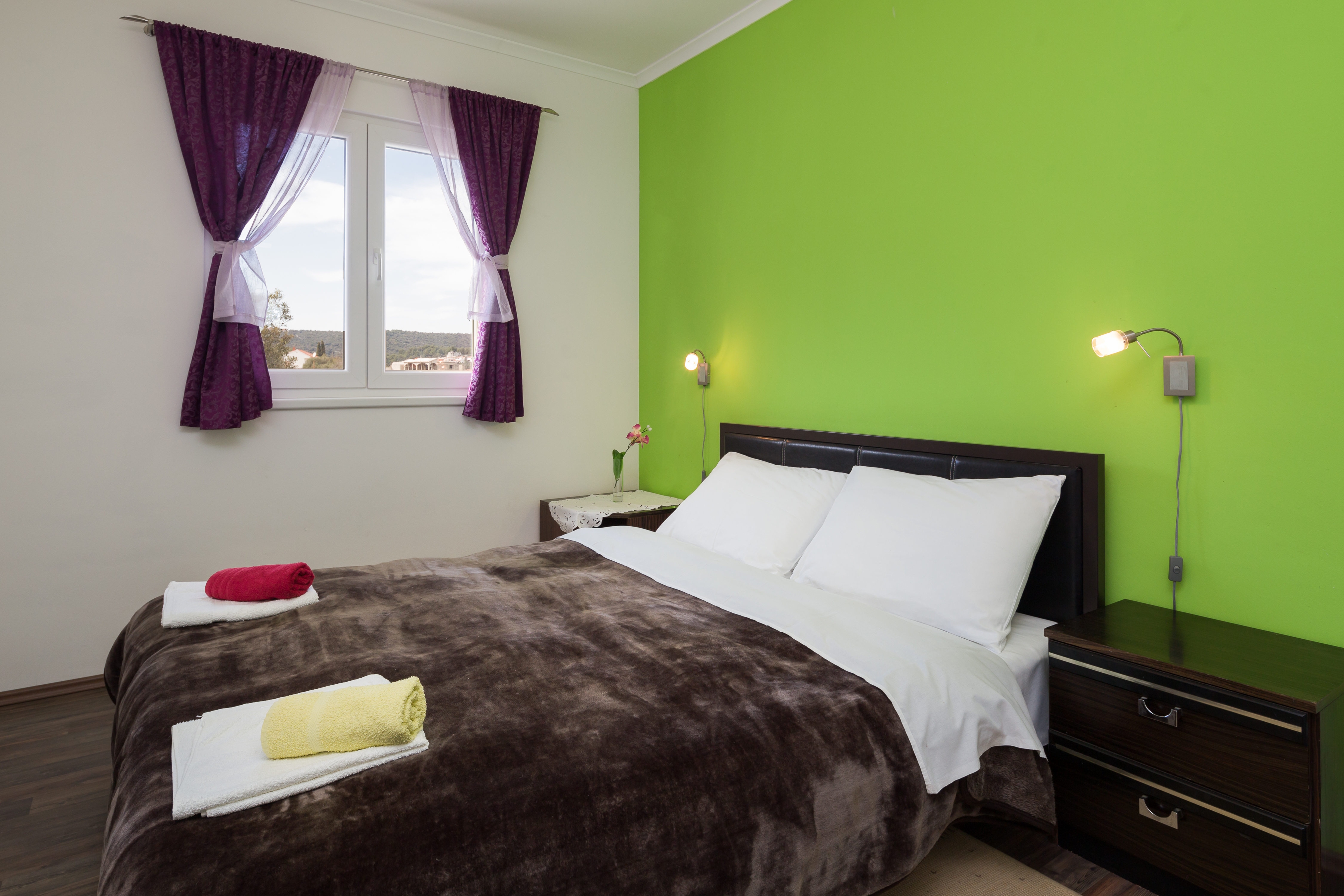 One bedroom apartment with terrace and sea view Vinišće, Trogir  A-a