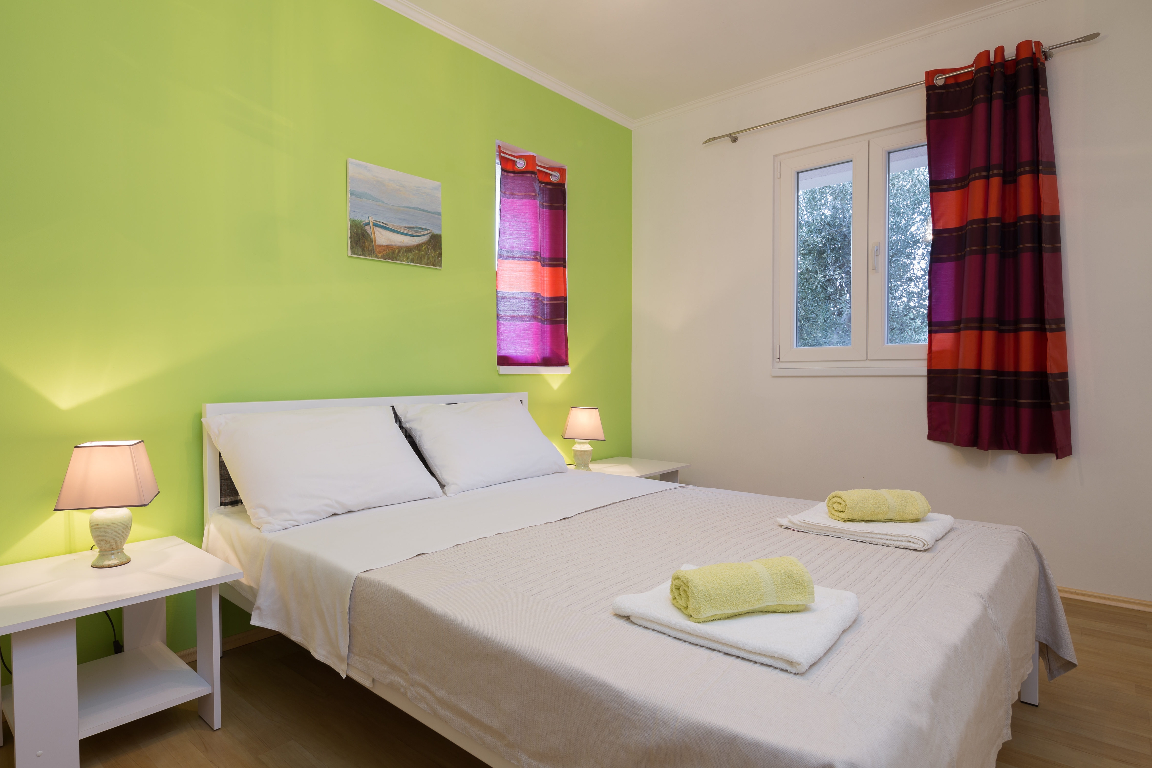 Two bedroom apartment with terrace and sea view Vinišće, Trogir  A-c
