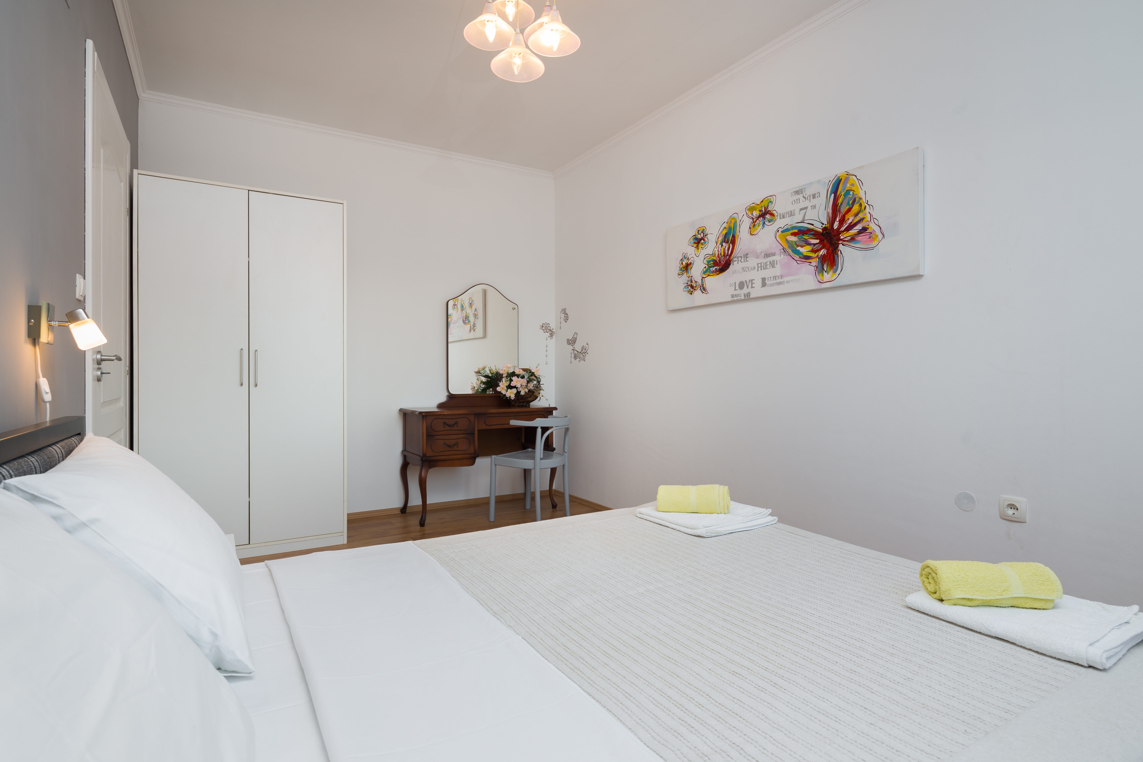 Two bedroom apartment with terrace and sea view Vinišće, Trogir  A-c