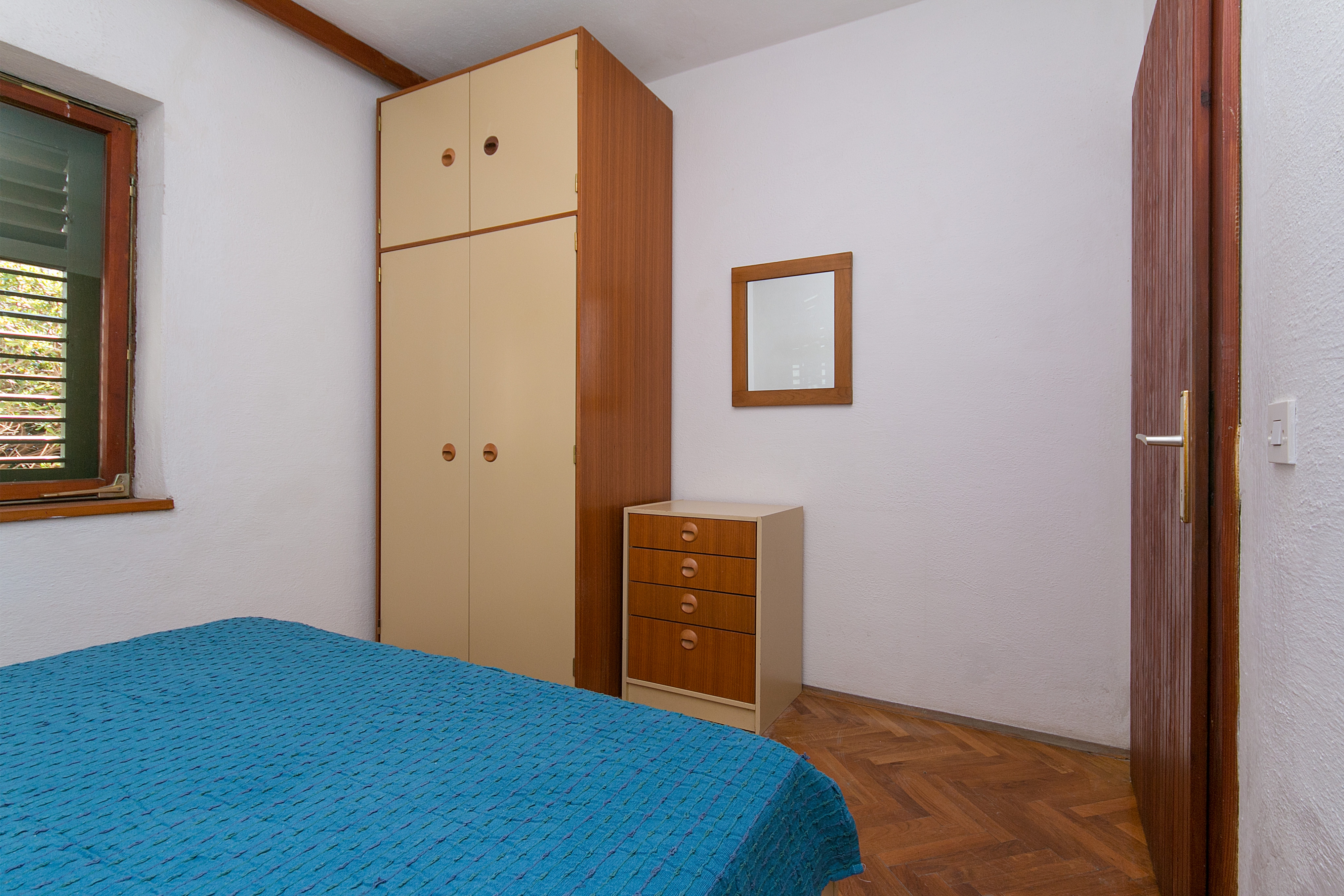 Two bedroom apartment near beach Brela, Makarska  A-a