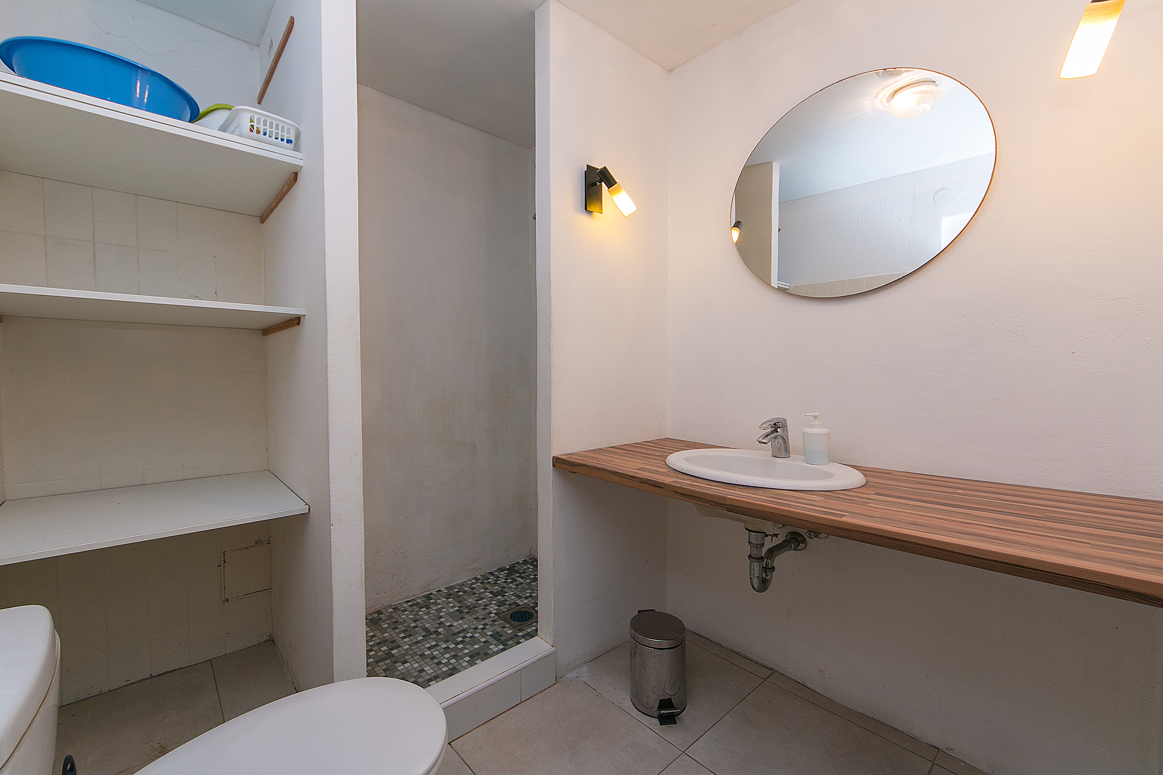 One bedroom apartment near beach Brela, Makarska  A-b