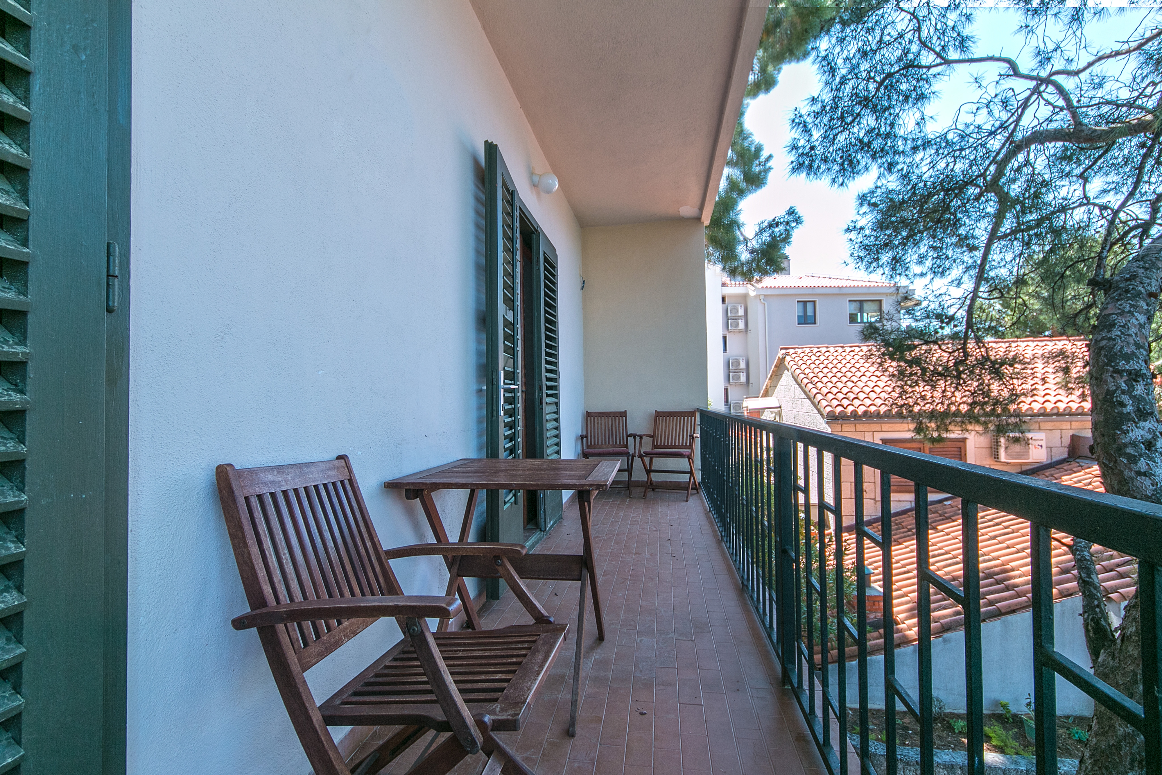 Two bedroom apartment near beach Brela, Makarska  A-c