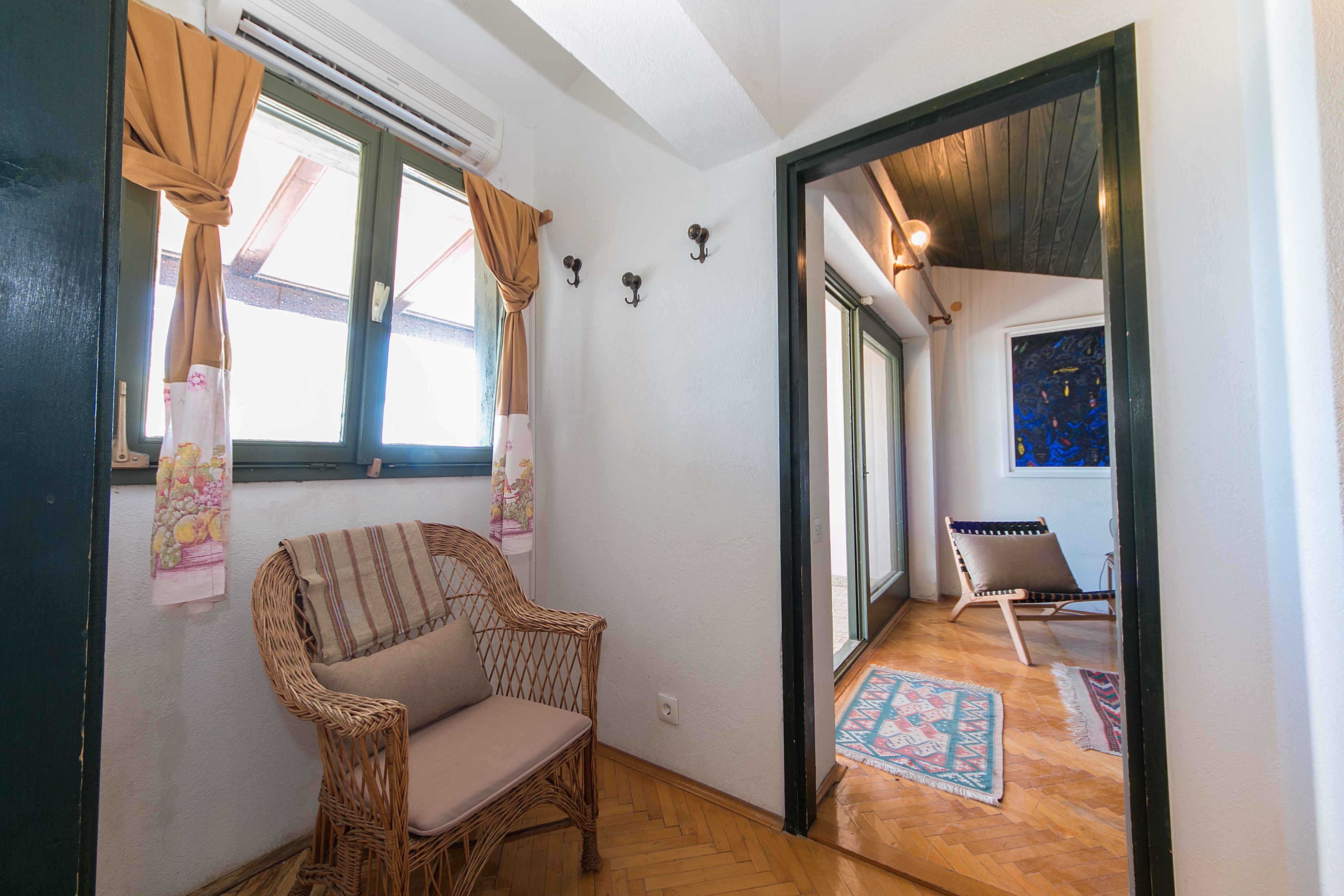 One bedroom apartment near beach Brela, Makarska  A-e