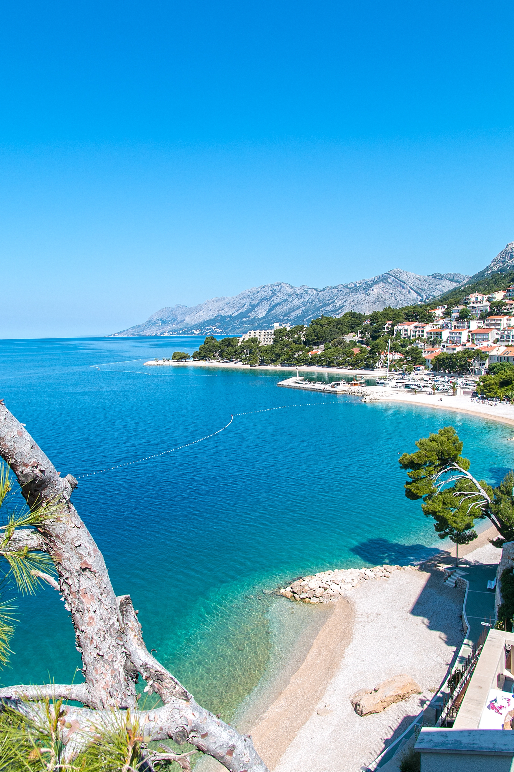 One bedroom apartment near beach Brela, Makarska  A-e