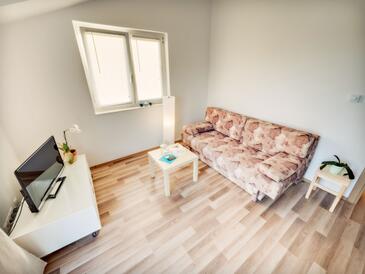 Brodarica, Obývací pokoj v ubytování typu apartment, s klimatizací, domácí mazlíčci povoleni a WiFi.