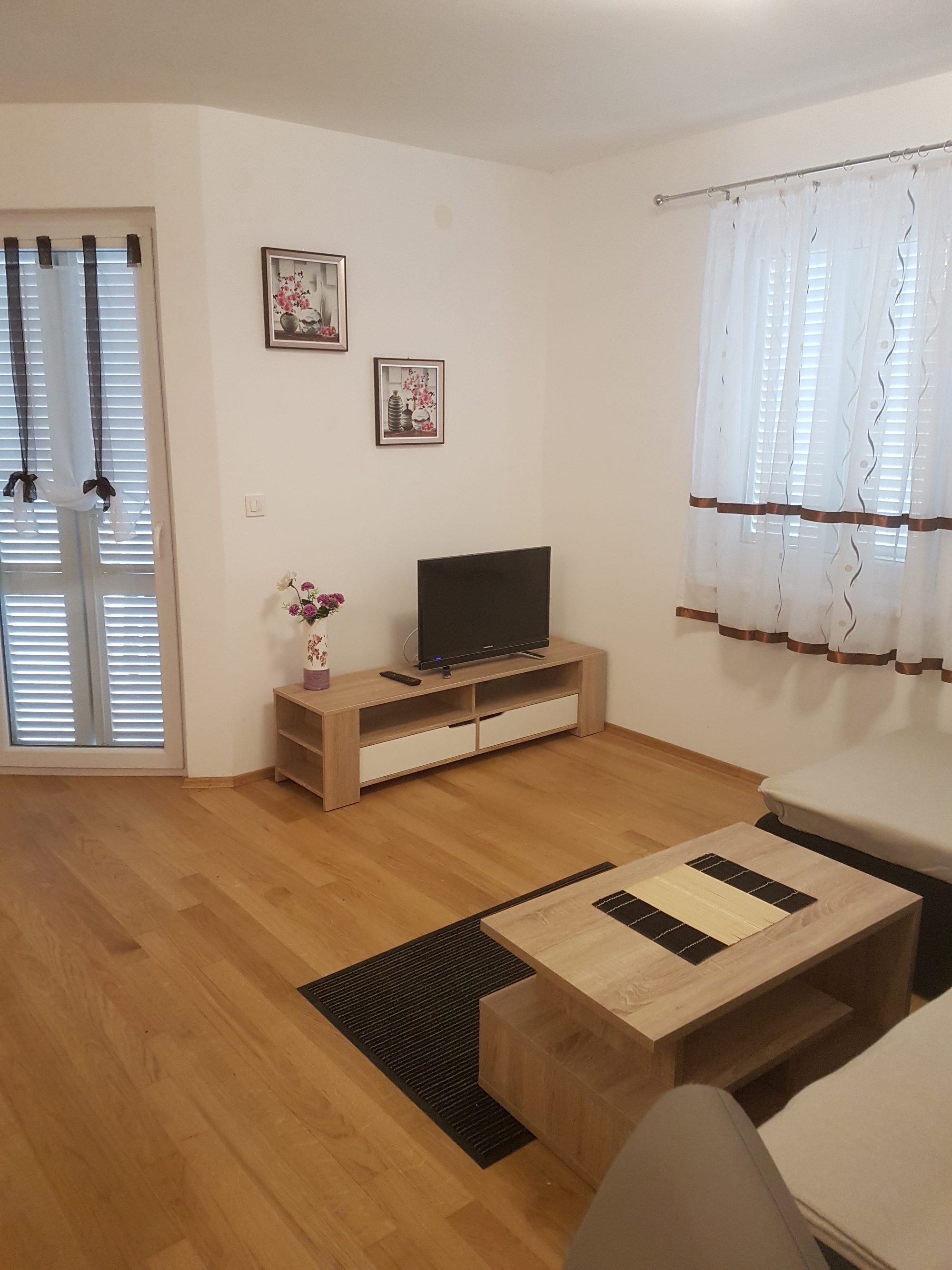 Two bedroom apartment with terrace Novi Vinodolski  A-a