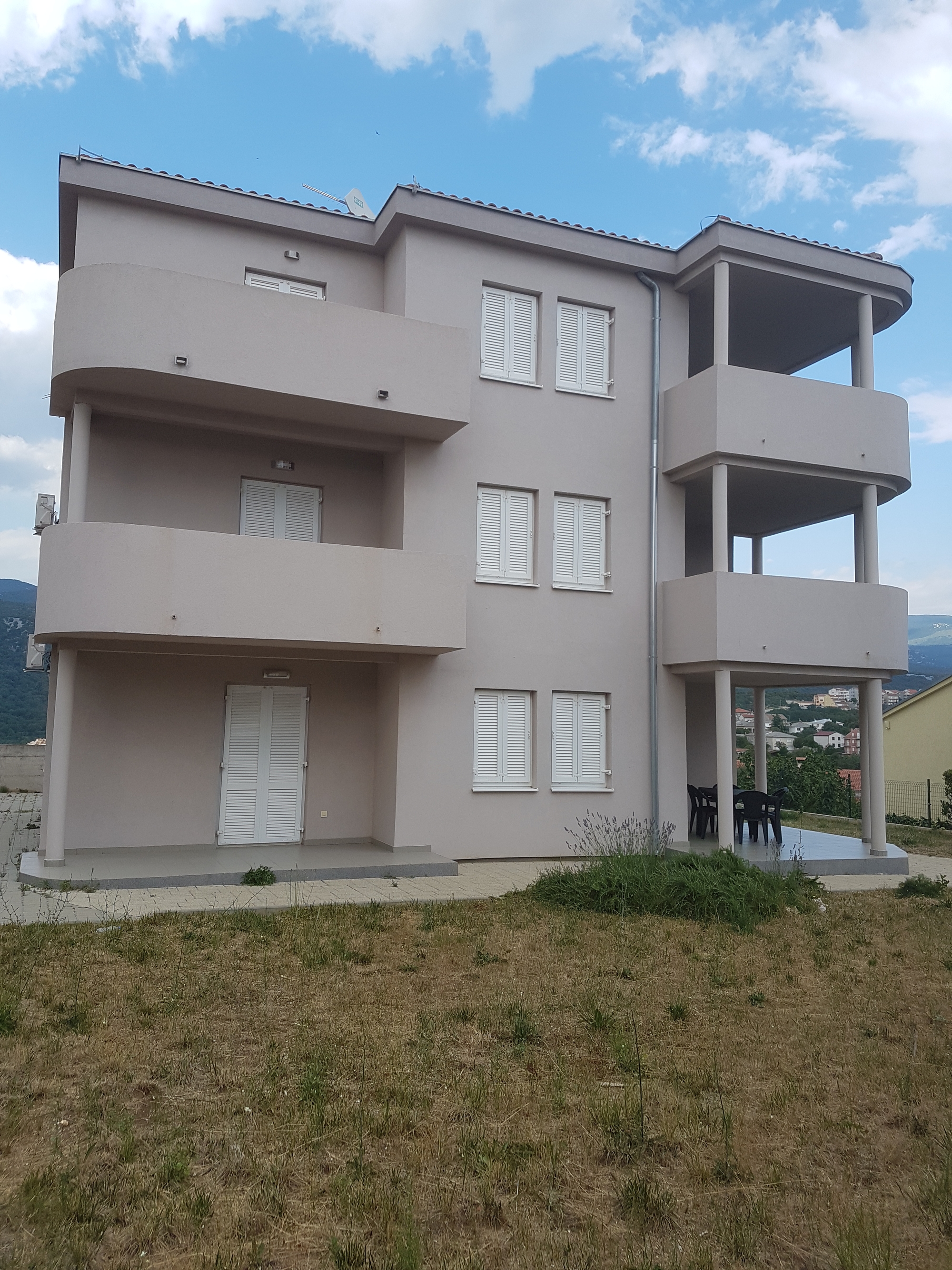Studio apartman s terasom i pogledom na more Novi Vinodolski  AS-a