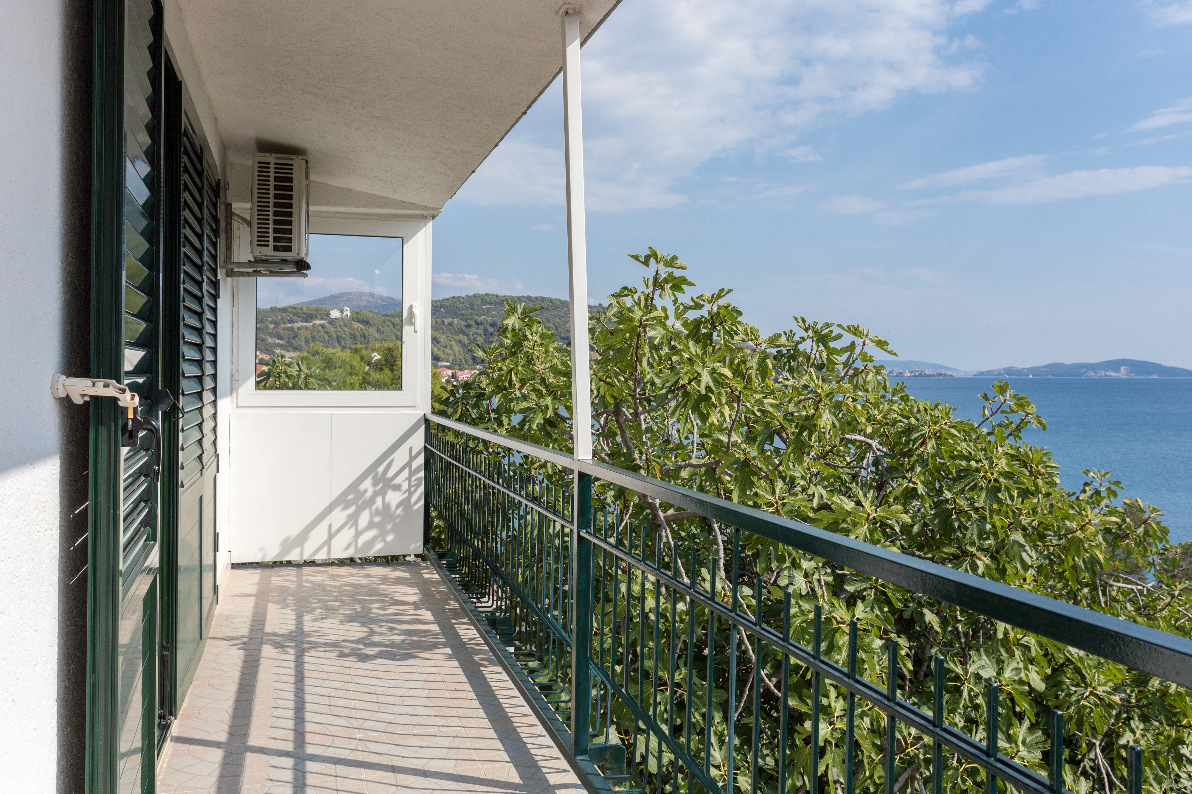 Three bedroom apartment near beach Poljica, Trogir  A-a