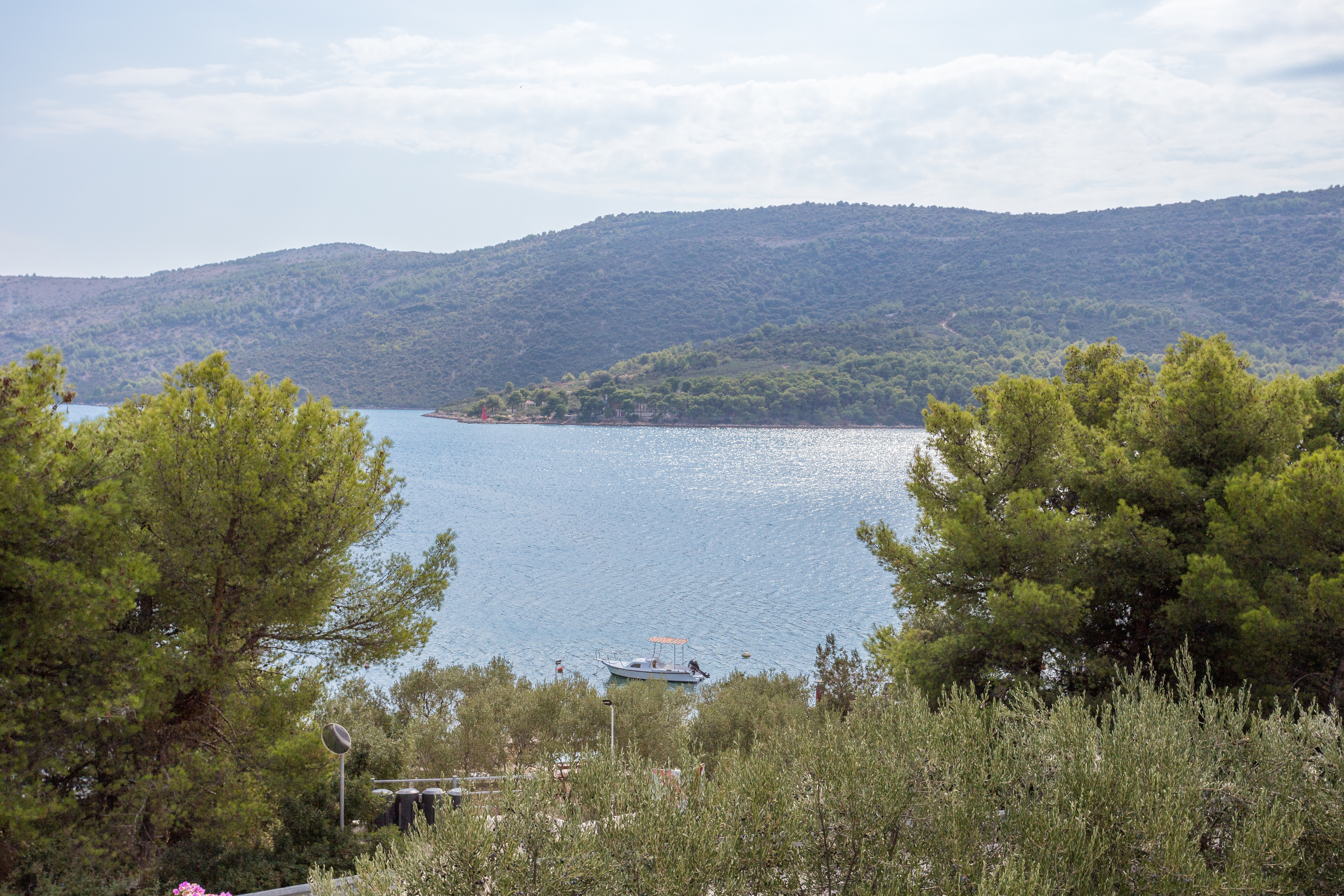 Three bedroom apartment near beach Poljica, Trogir  A-a