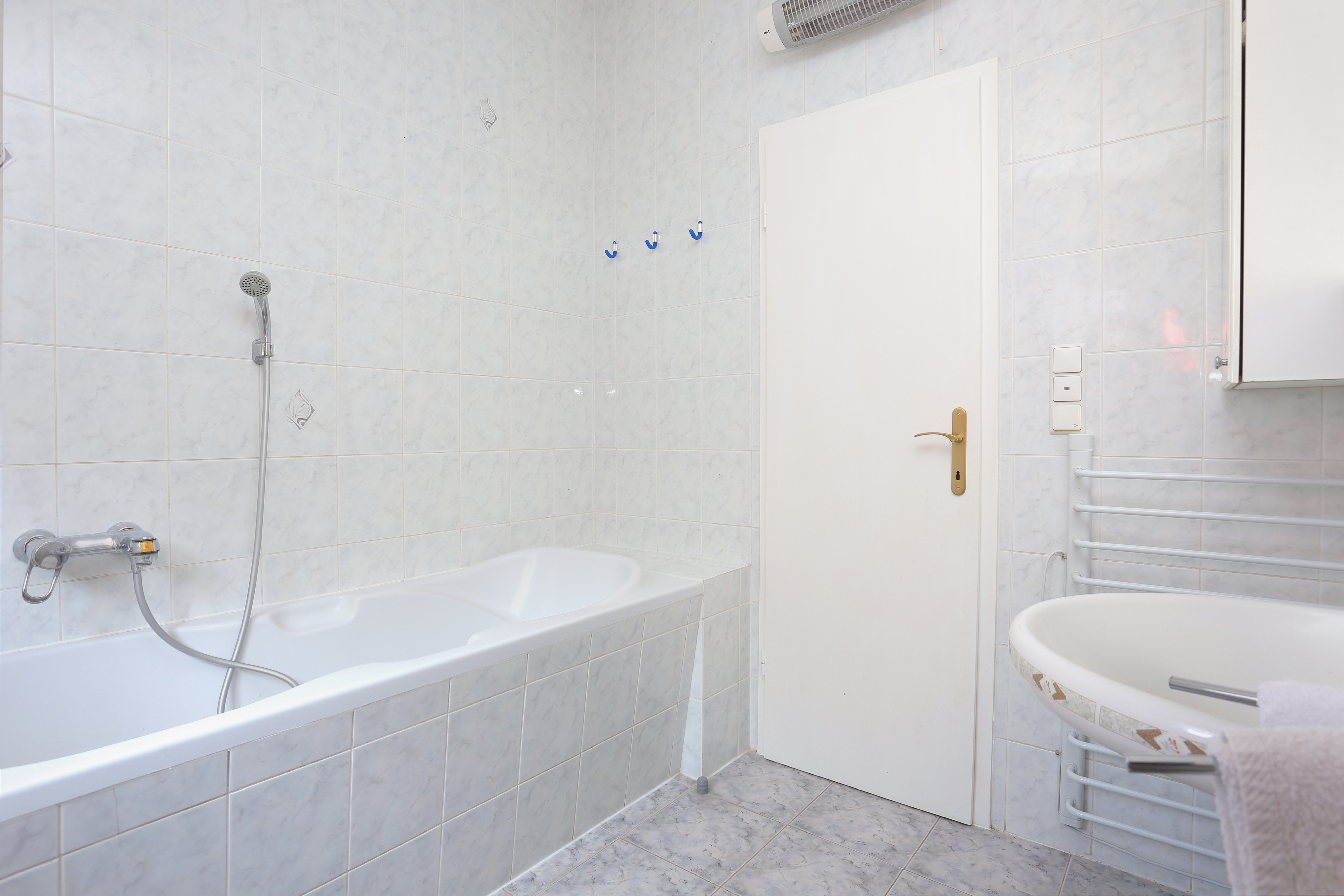 Three bedroom apartment near beach Poljica, Trogir  A-a