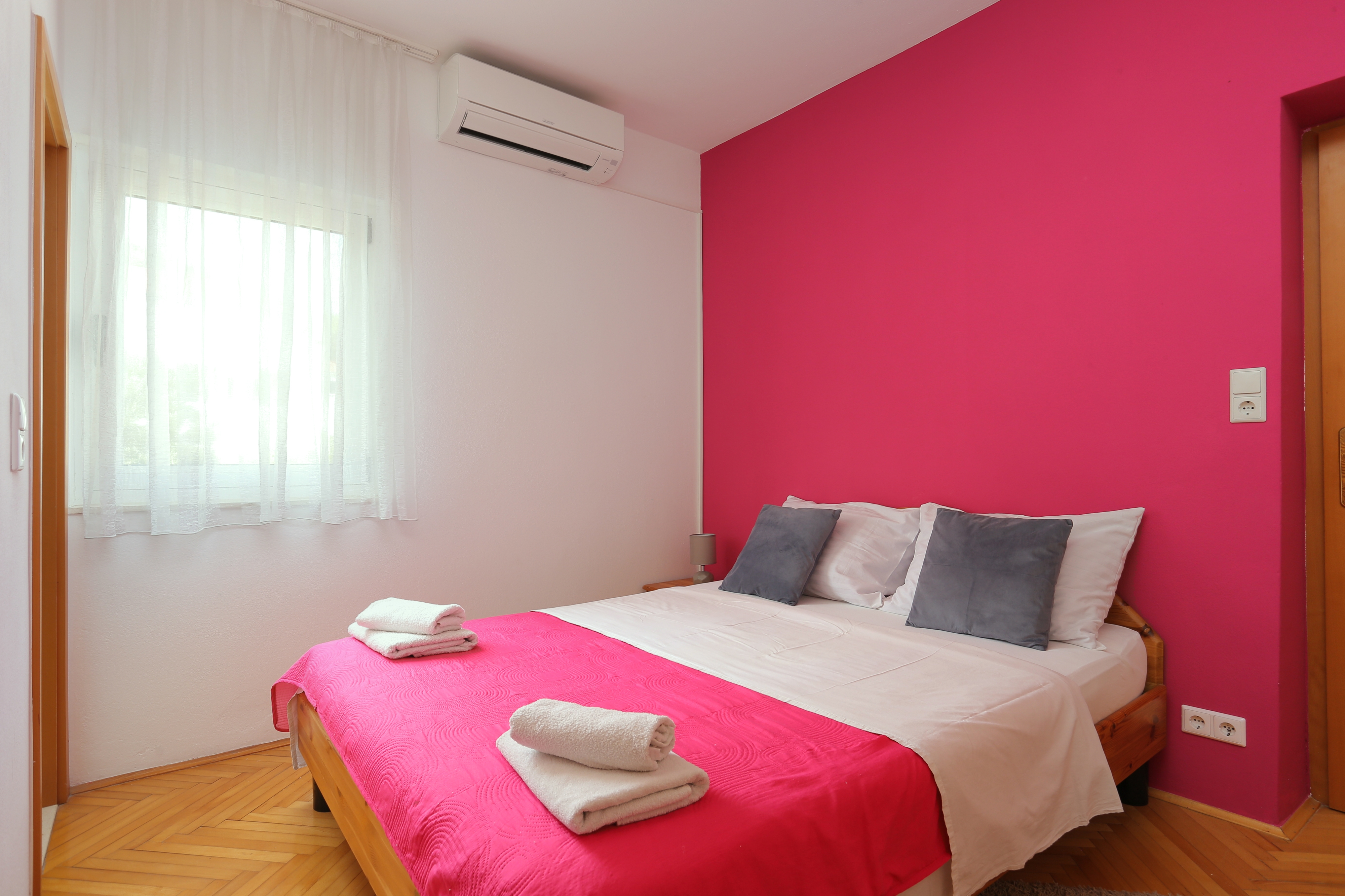 Three bedroom apartment near beach Poljica, Trogir  A-a