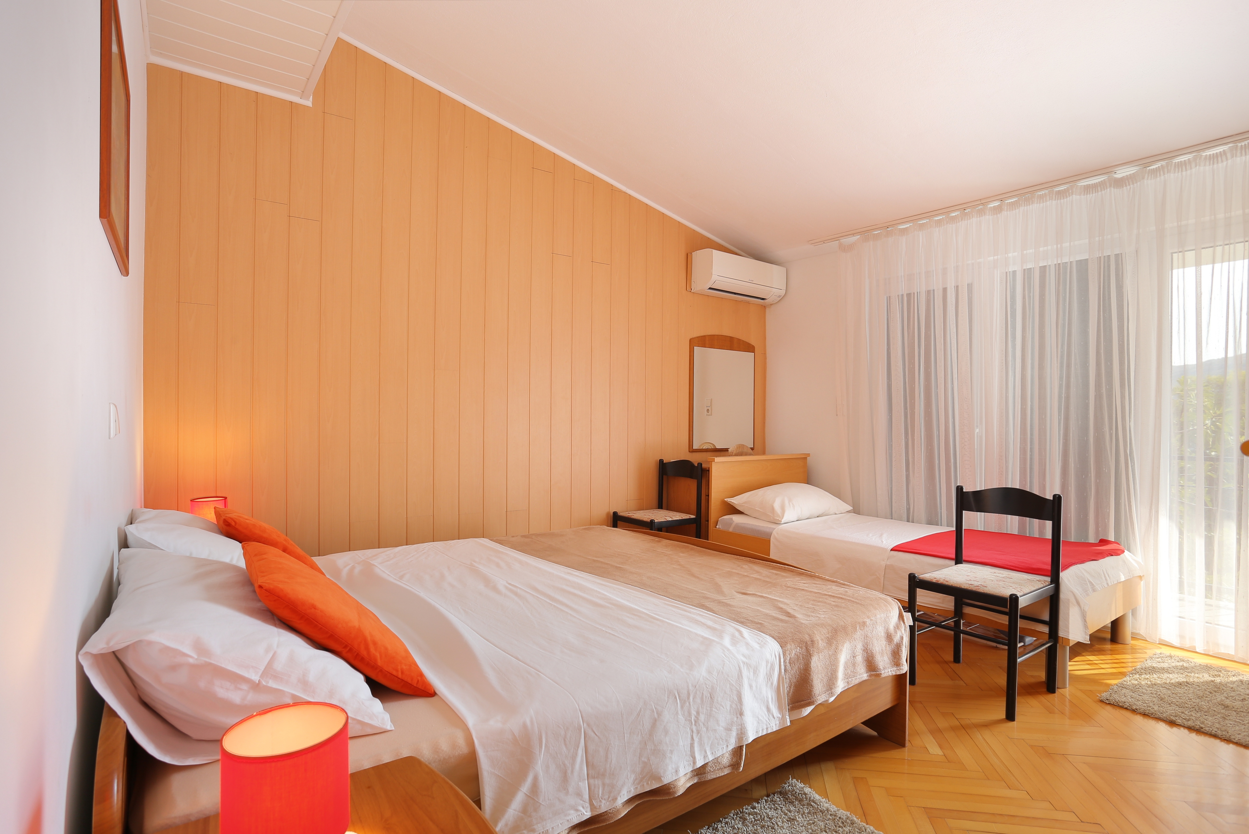 Three bedroom apartment near beach Poljica, Trogir  A-a