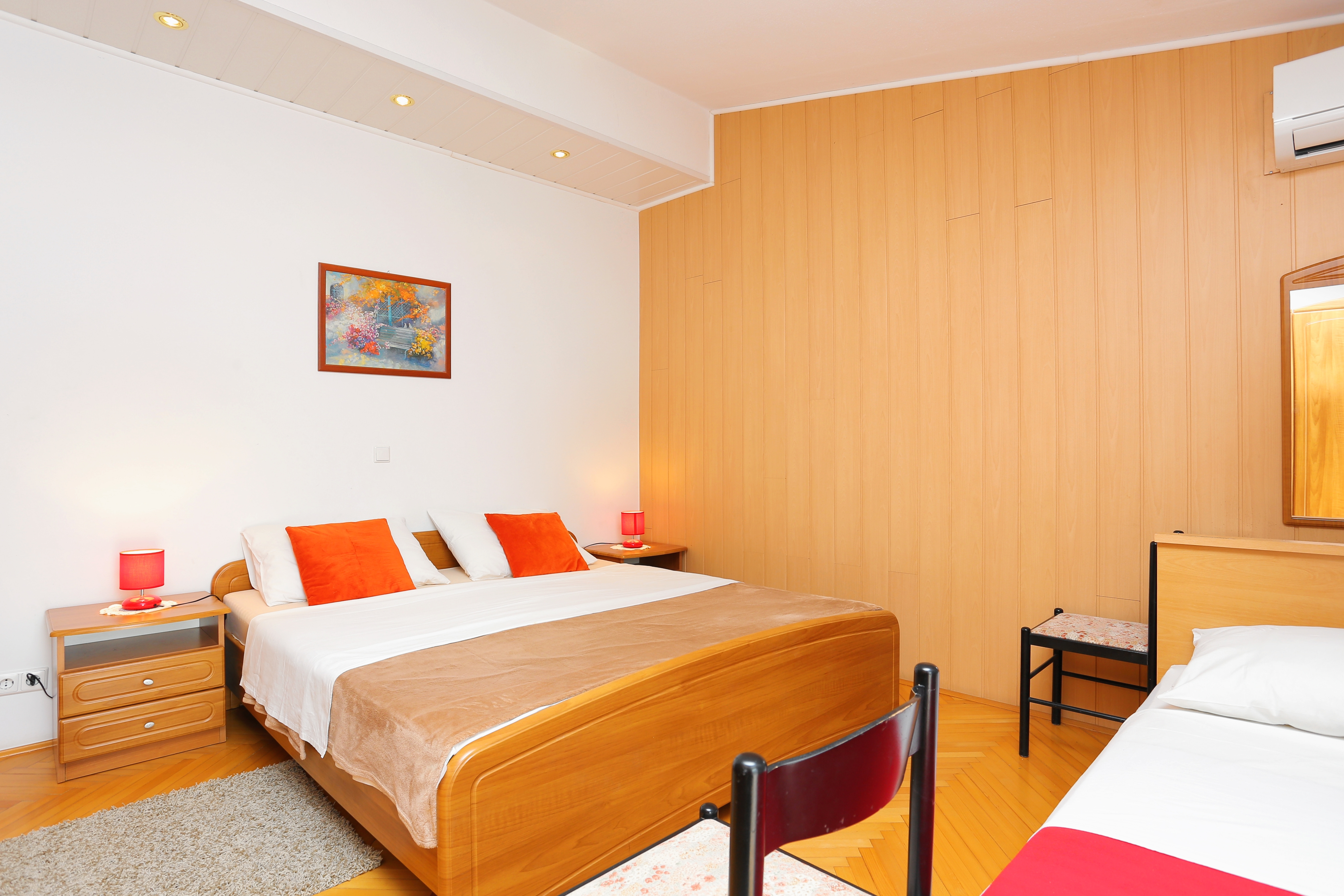 Three bedroom apartment near beach Poljica, Trogir  A-a