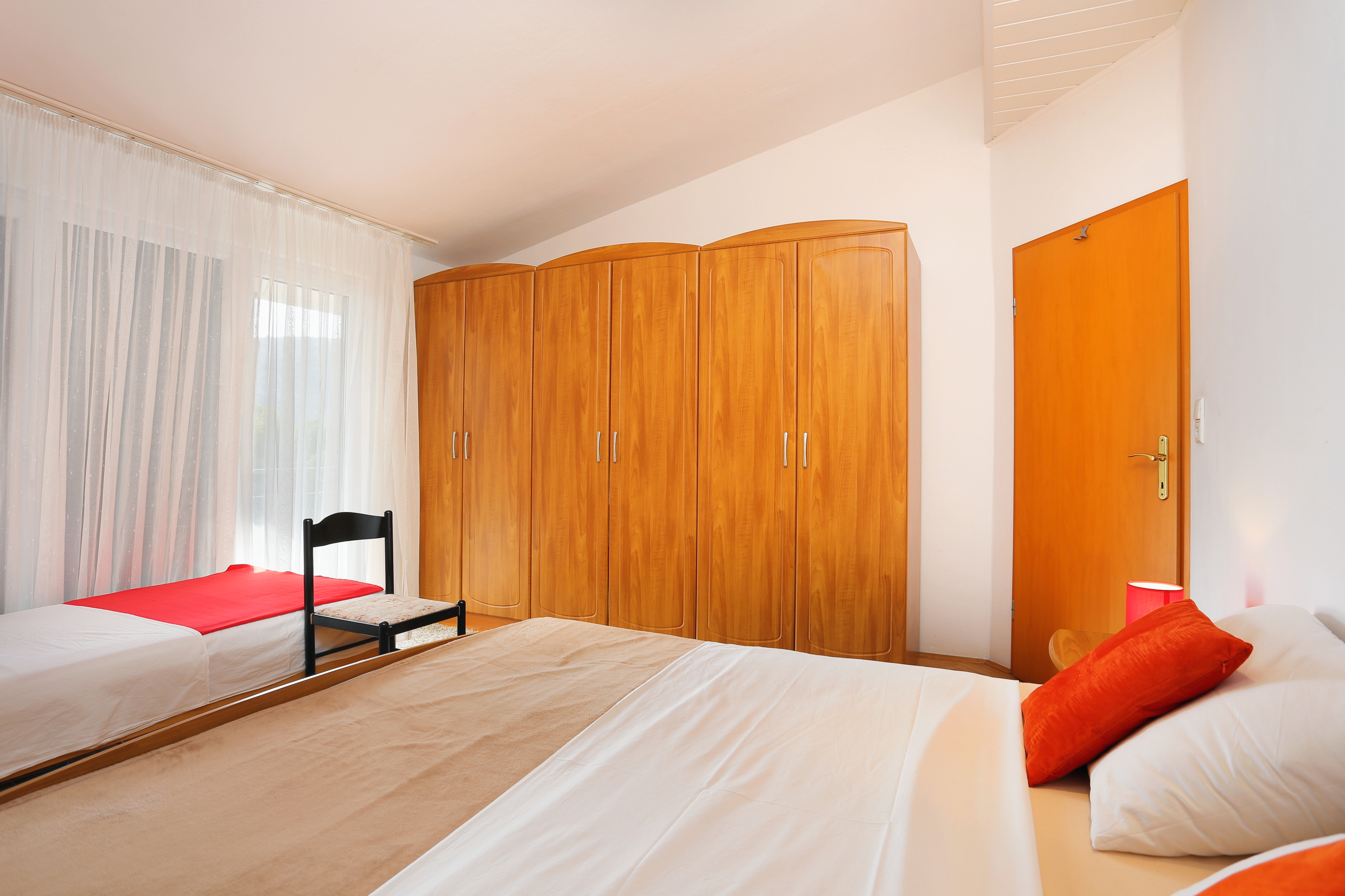 Three bedroom apartment near beach Poljica, Trogir  A-a
