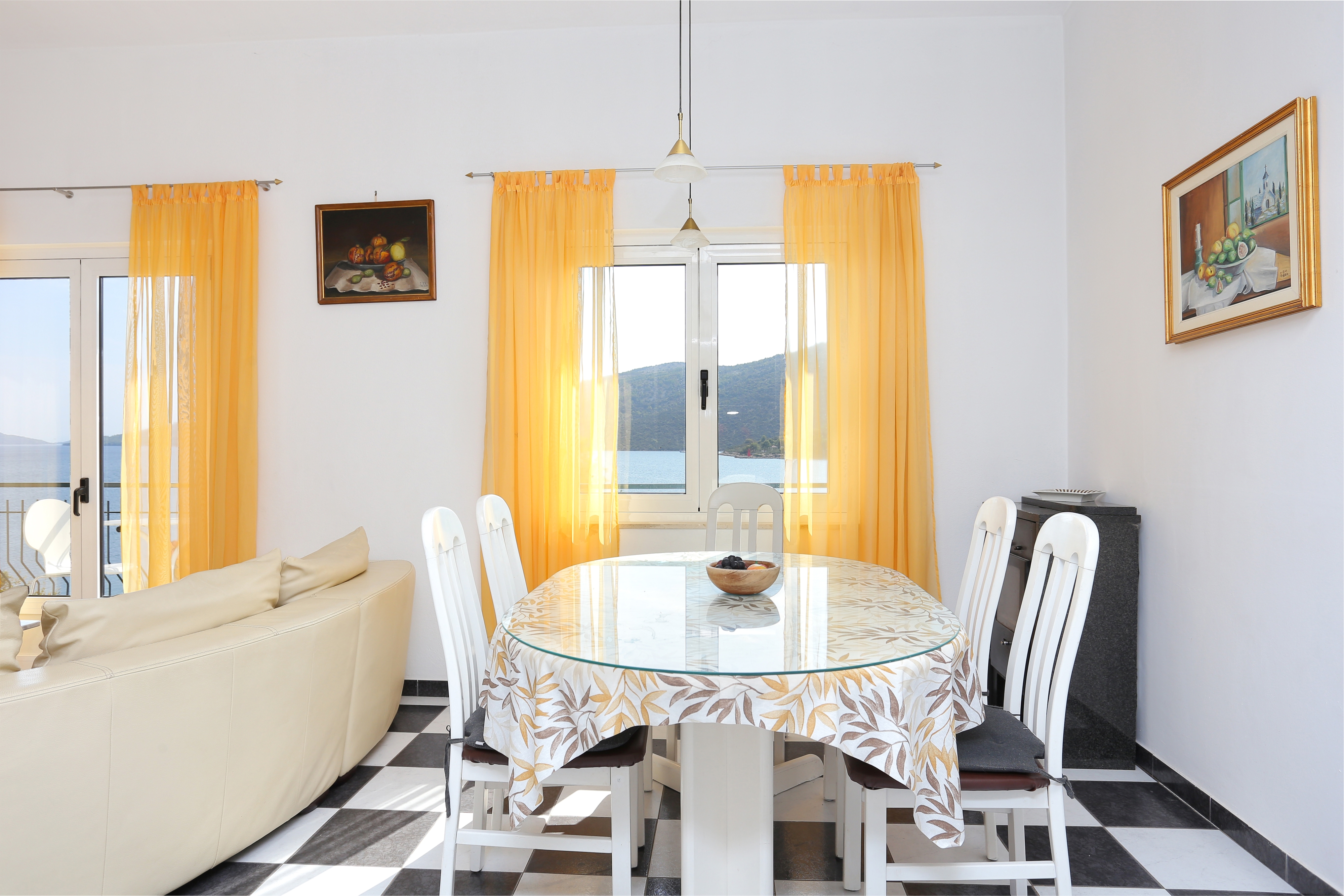 Three bedroom apartment near beach Poljica, Trogir  A-a