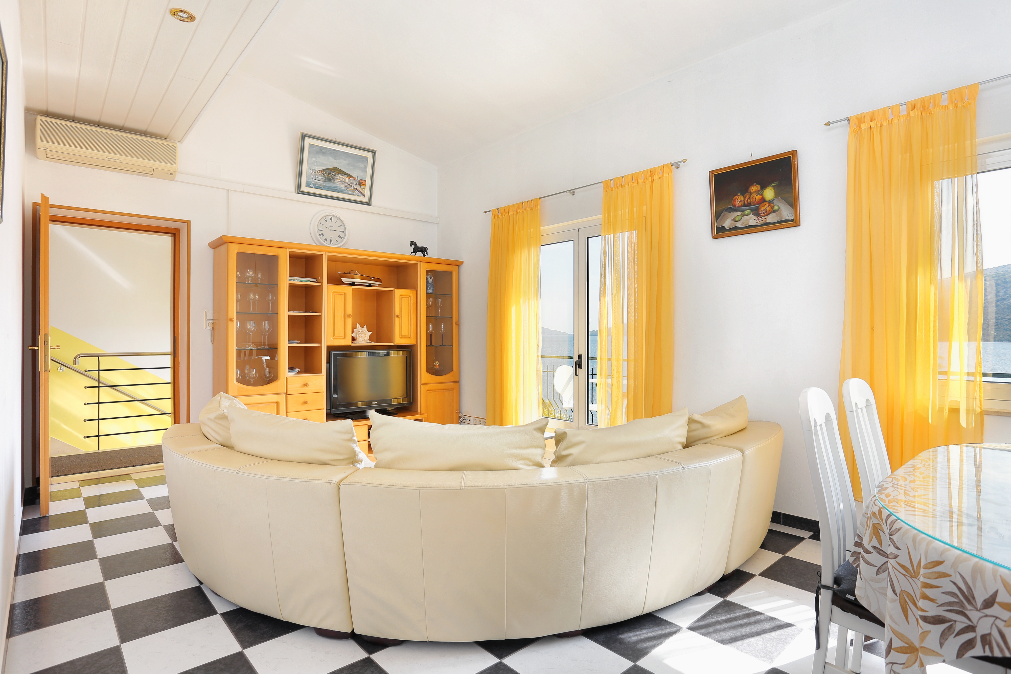 Three bedroom apartment near beach Poljica, Trogir  A-a