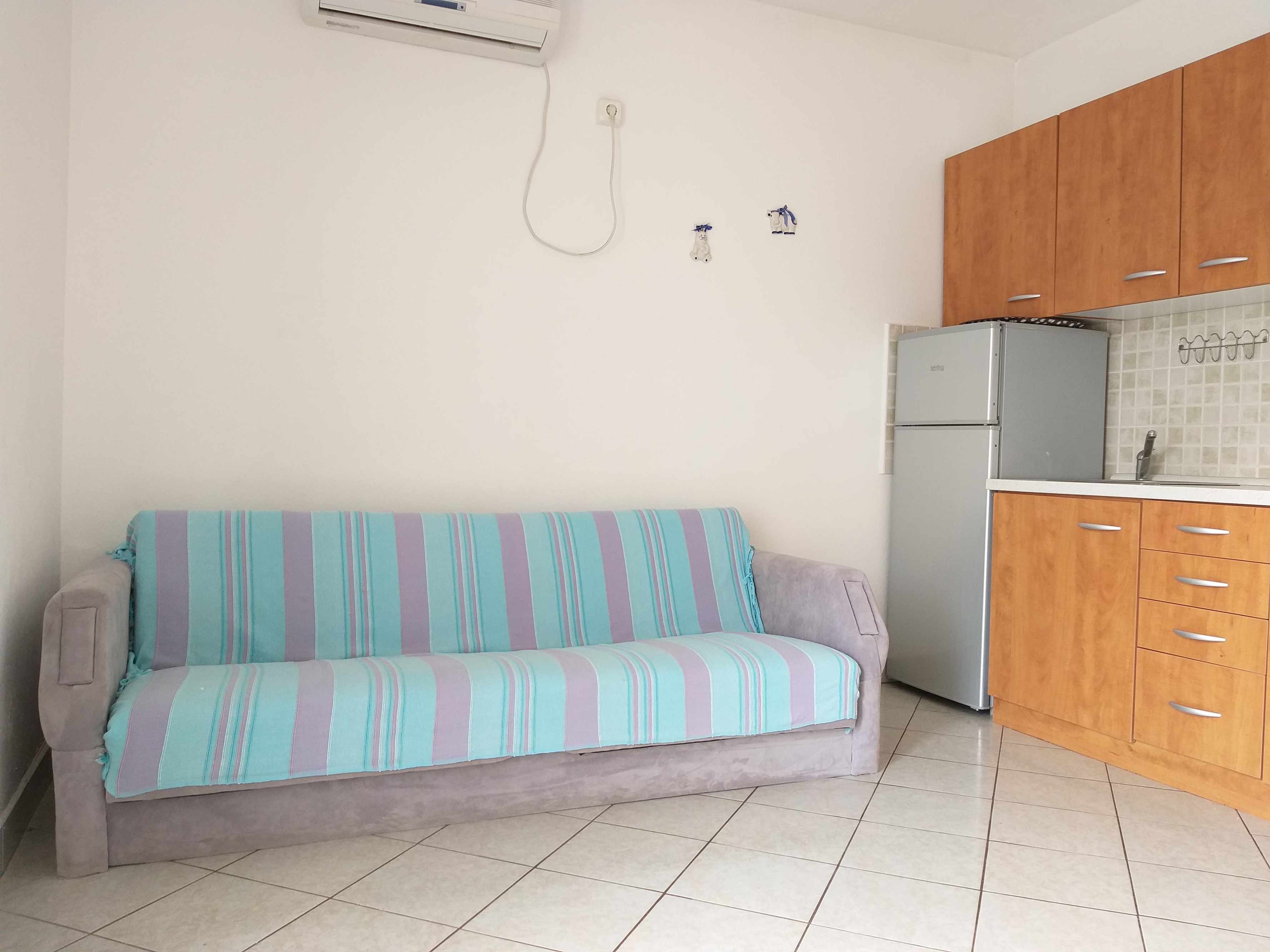 One bedroom apartment with air-conditioning Njivice, Krk (A-17010-c) One bedroom apartment with air-conditioning Njivice, Krk (A-17010-c)
