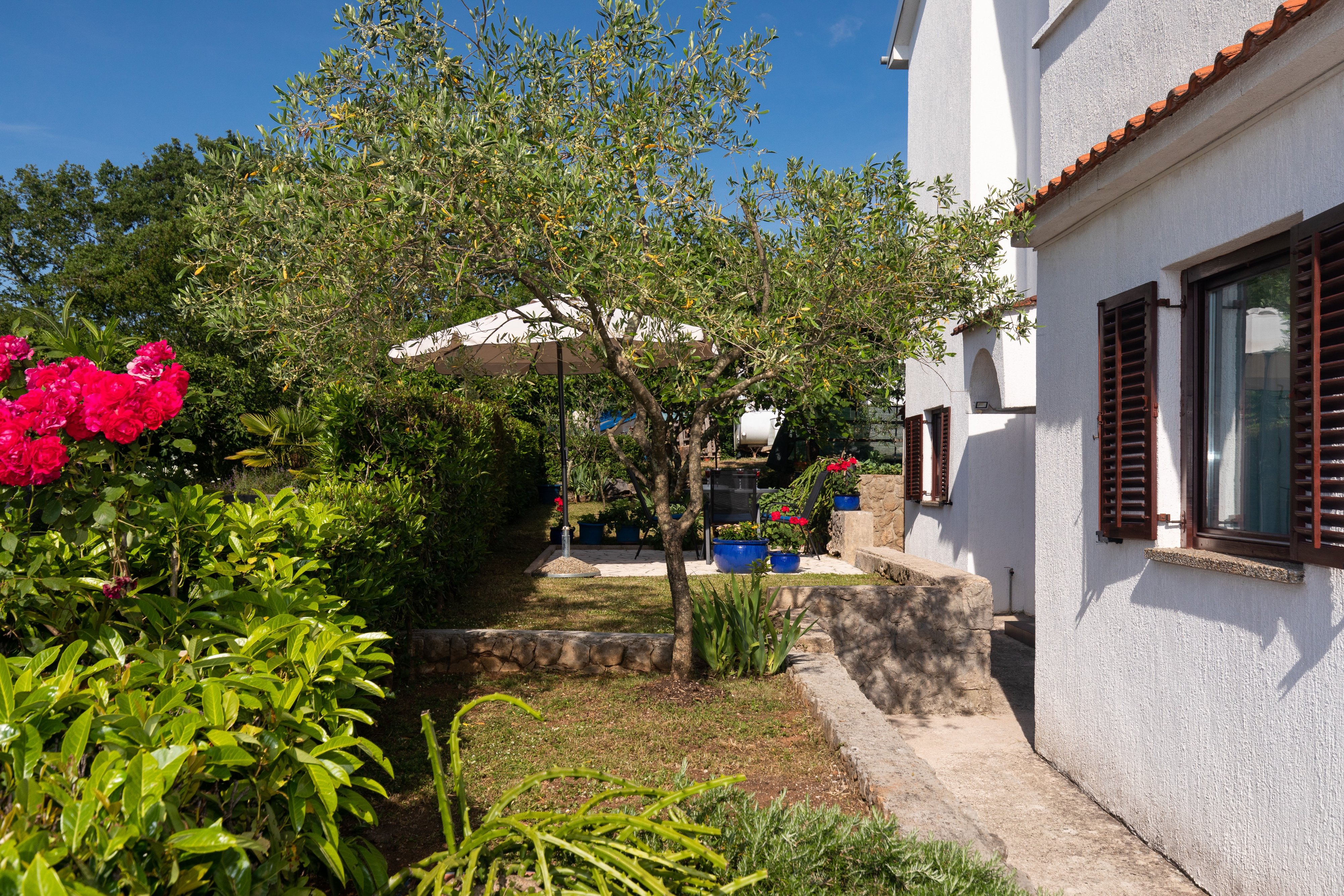 One bedroom apartment with air-conditioning Njivice, Krk (A-17010-d) One bedroom apartment with air-conditioning Njivice, Krk (A-17010-d)