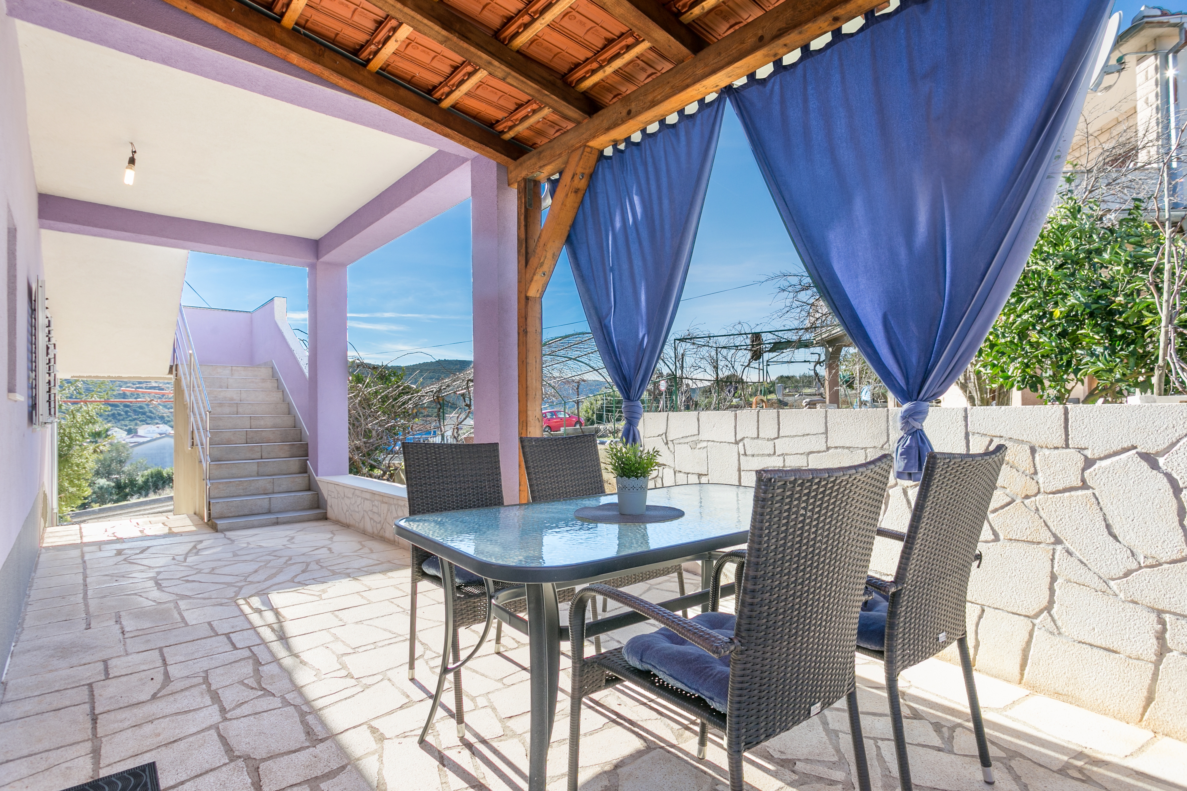 One bedroom apartment with terrace Marina, Trogir  A-b