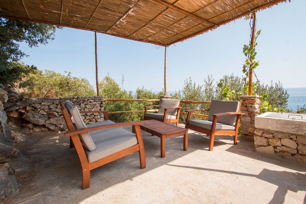 Two bedroom house near beach Cove Špiljice, Brač  K