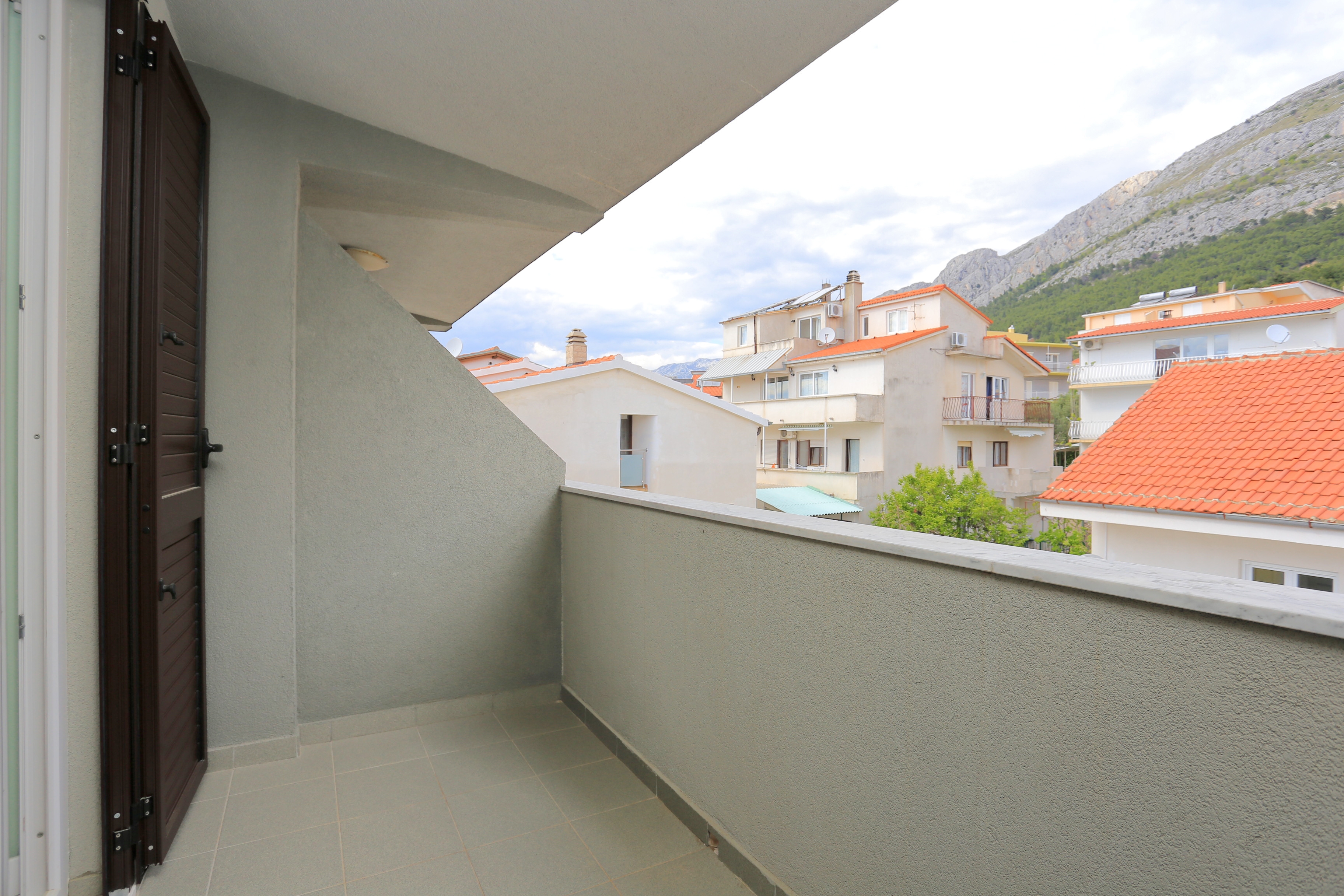 One bedroom apartment with terrace and sea view Nemira, Omiš  A-b