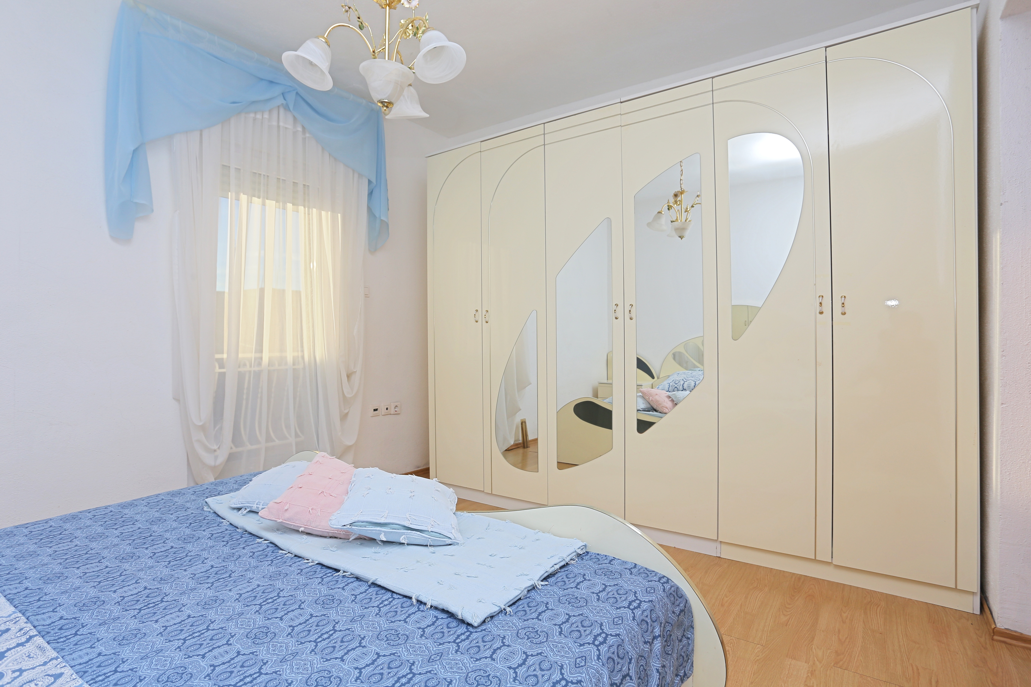Three bedroom apartment with balcony and sea view Podstrana, Split  A-b
