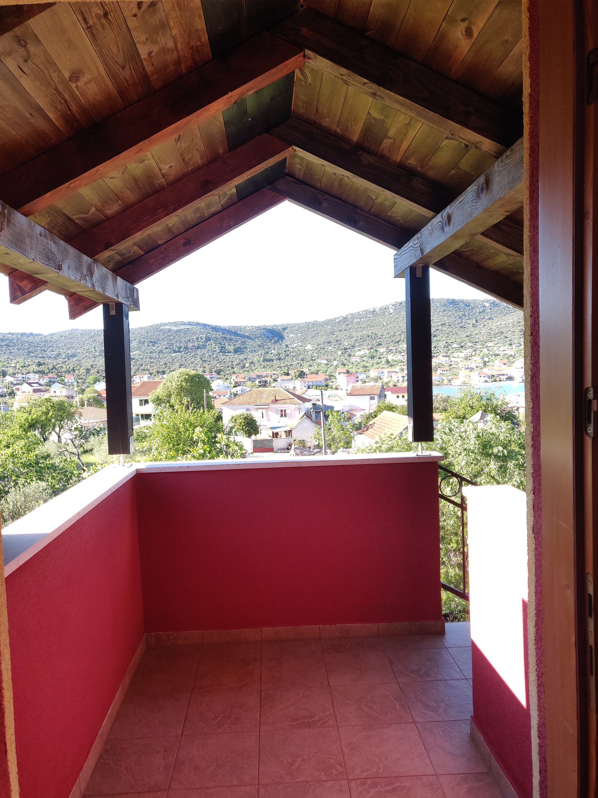 One bedroom apartment with balcony and sea view Vinišće, Trogir  A-b
