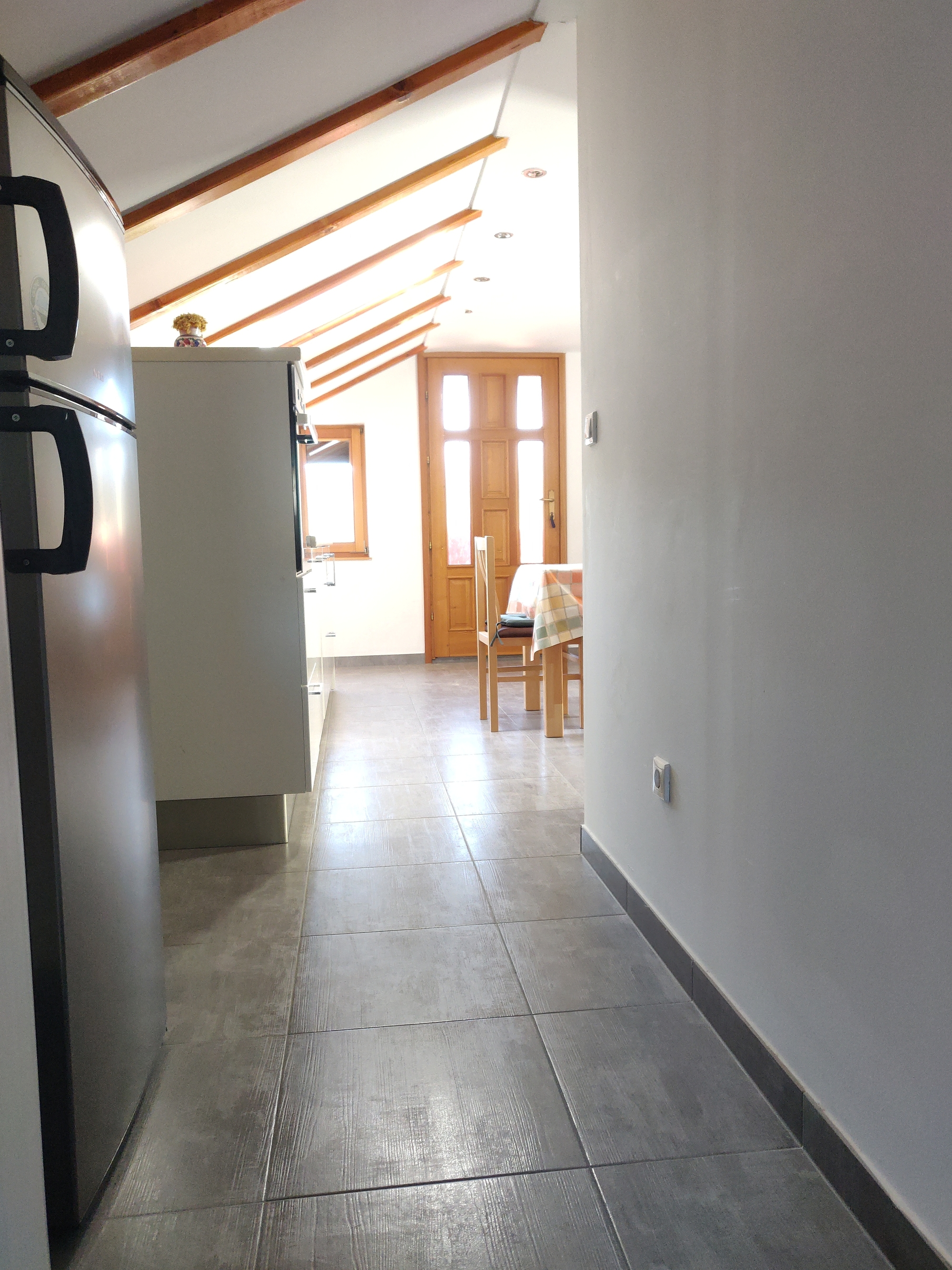 One bedroom apartment with balcony and sea view Vinišće, Trogir  A-b