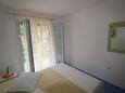 Ložnice 1 Vela Stiniva, Ložnice 1 v ubytování typu apartment, domácí mazlíčci povoleni a WiFi.