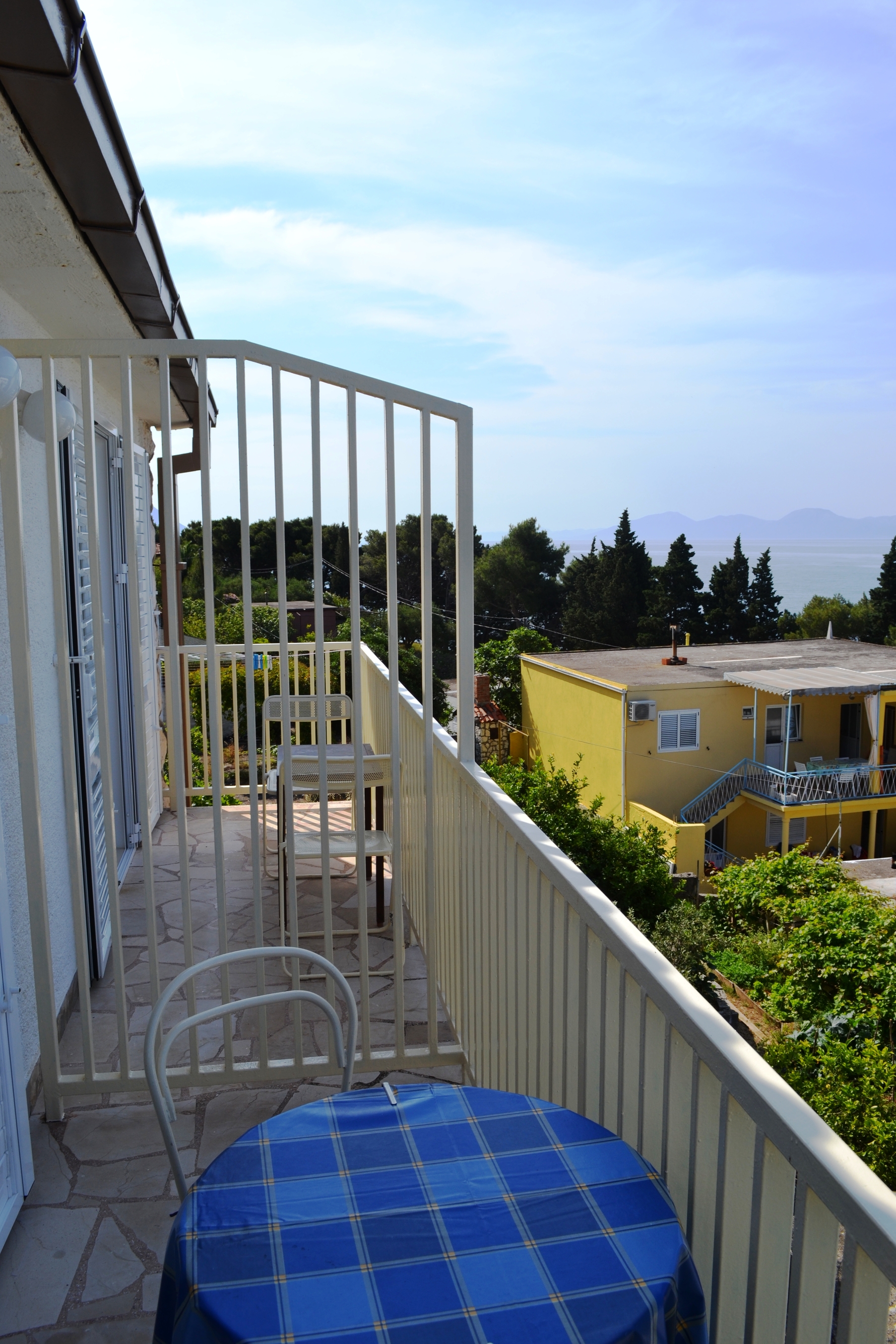 Two bedroom apartment with terrace and sea view Živogošće - Mala Duba, Makarska  A-d