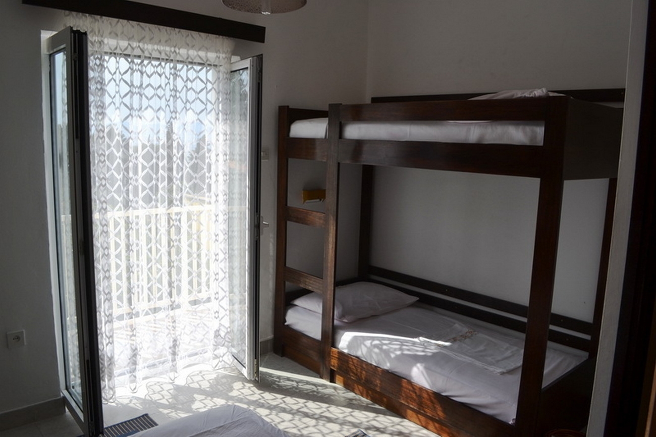 Two bedroom apartment with terrace and sea view Živogošće - Mala Duba, Makarska  A-d